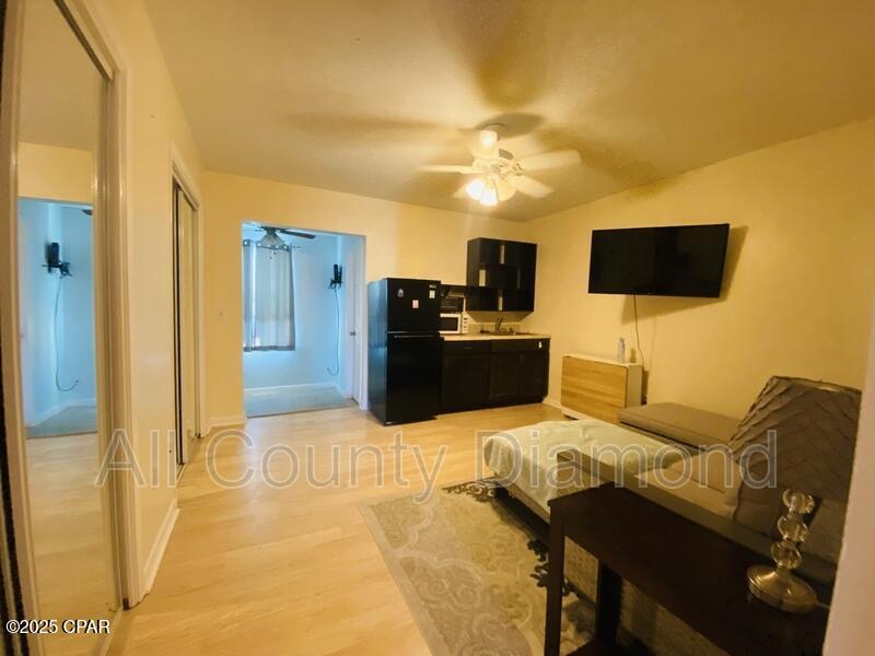 Image 4 For 4819 Hispaniola Street B