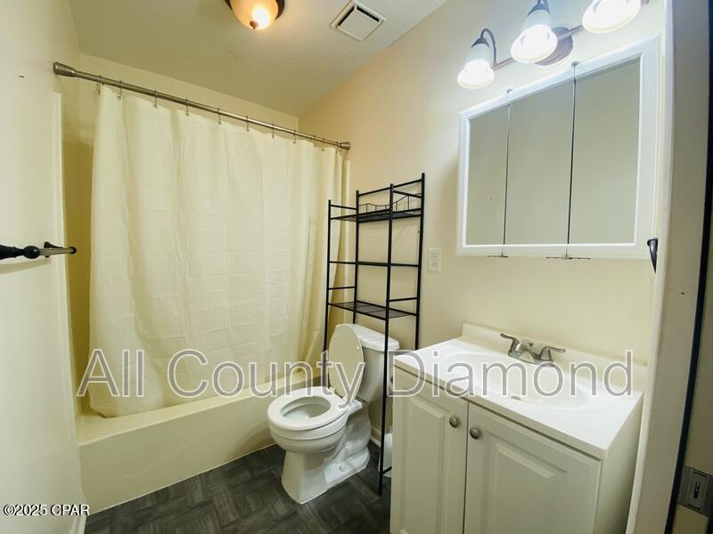 Image 7 For 4819 Hispaniola Street B