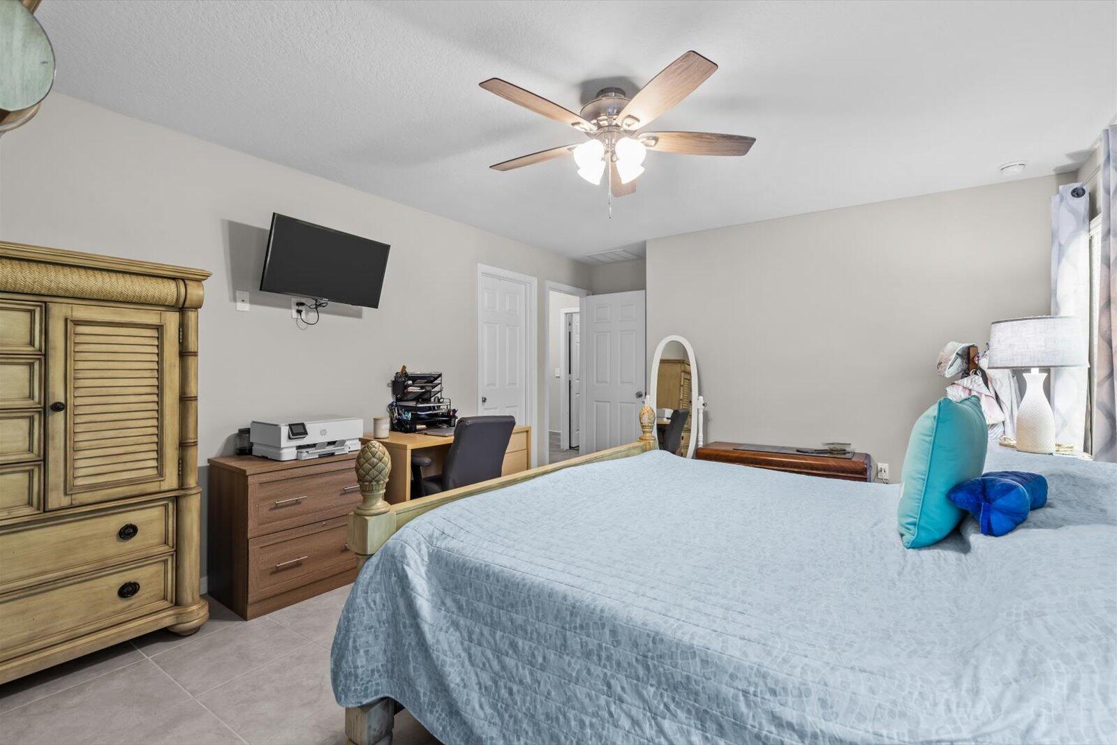 Photo 17 of home located at 5815 NW Pine Trail Circle, Port St Lucie FL