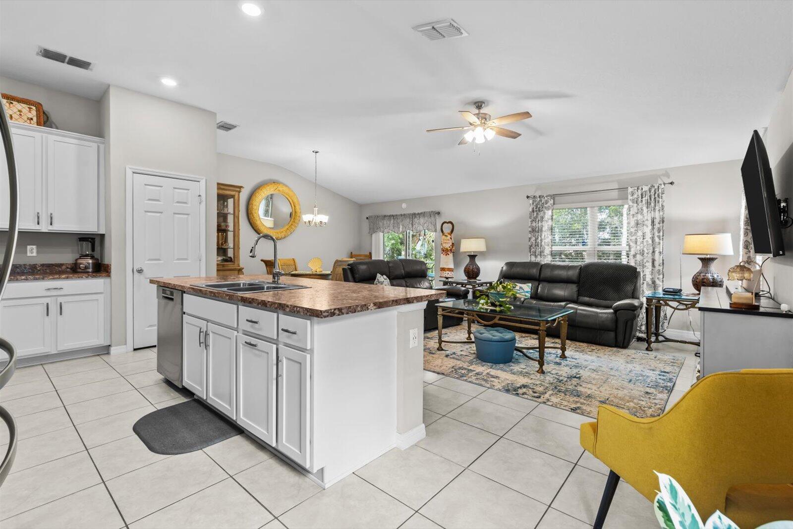 Photo 5 of home located at 5815 NW Pine Trail Circle, Port St Lucie FL