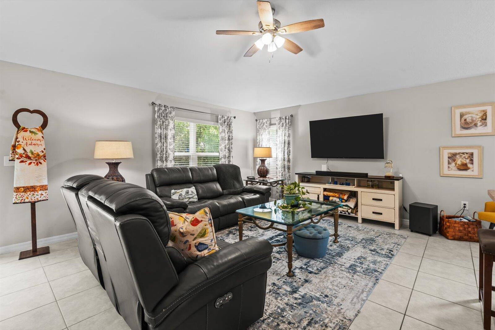 Photo 8 of home located at 5815 NW Pine Trail Circle, Port St Lucie FL