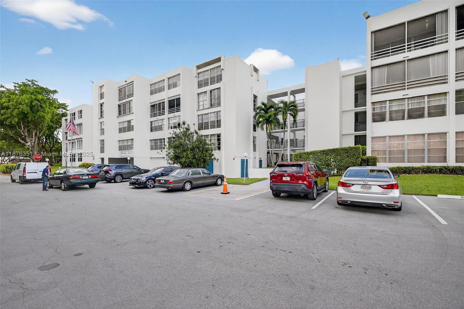 Plantation Royal Section