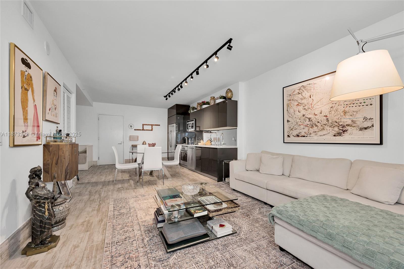 31 6th St Unit 304, Miami, Florida 33131