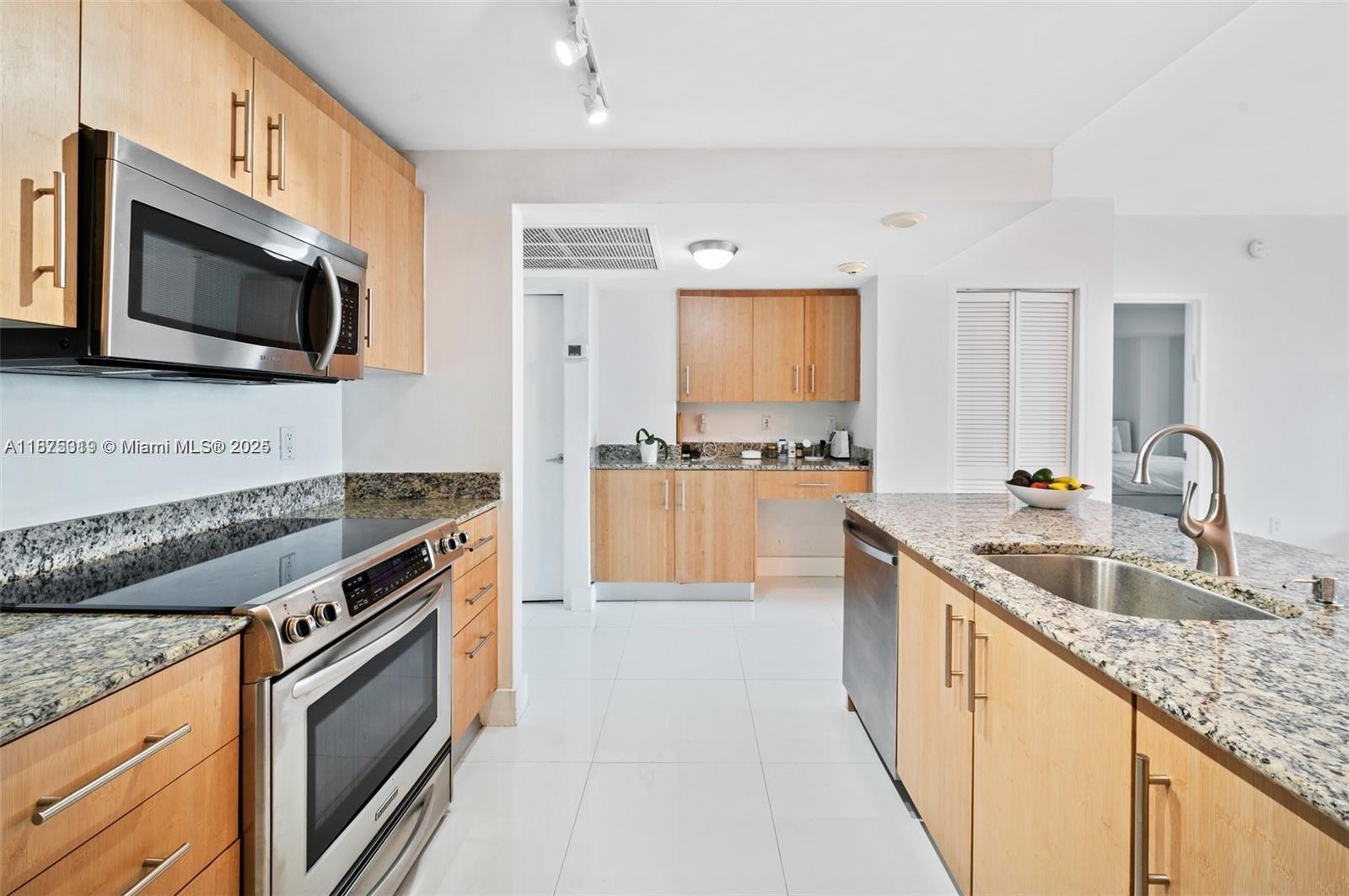 Property photo # 6