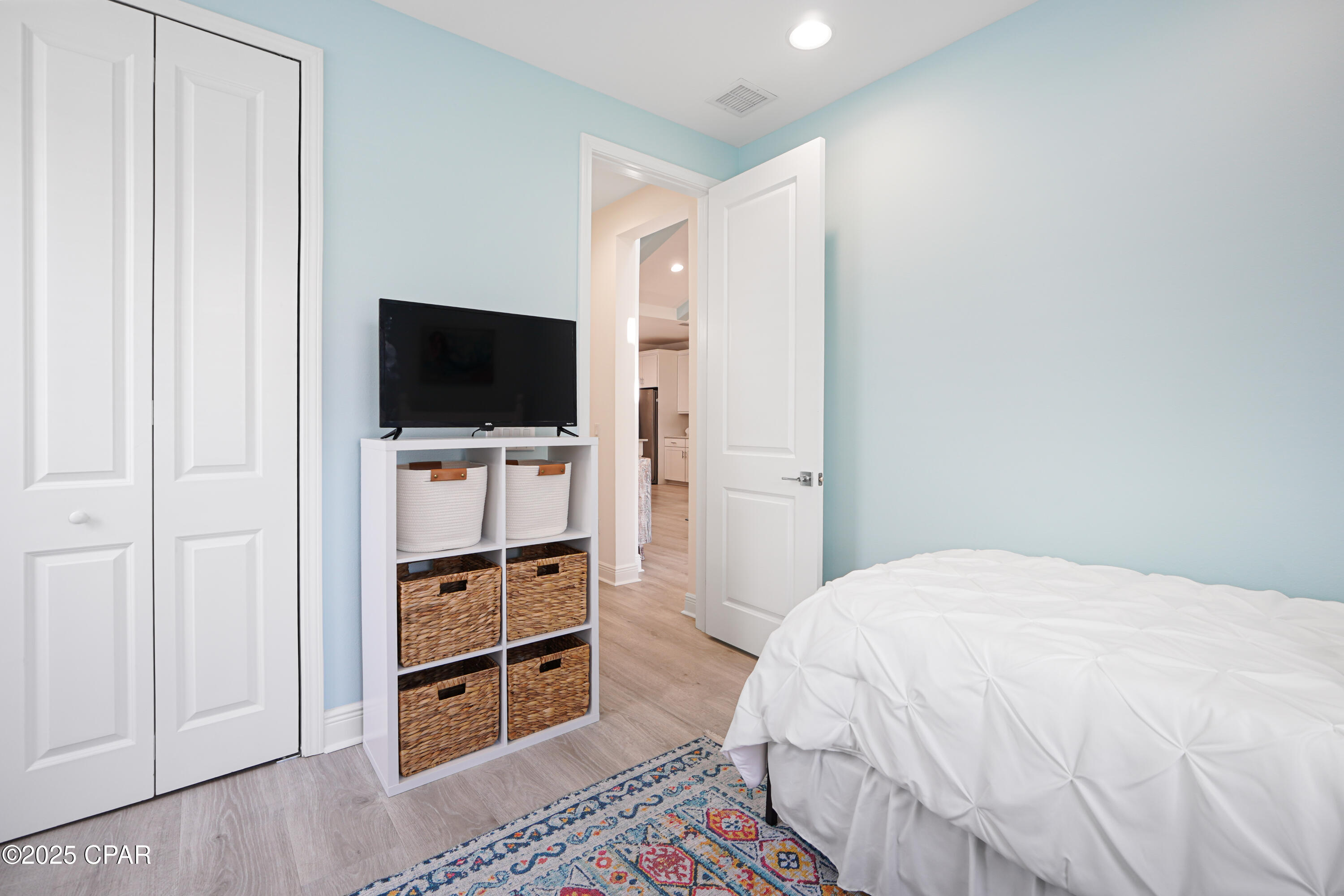 Image 29 For 8341 Fins Up Court