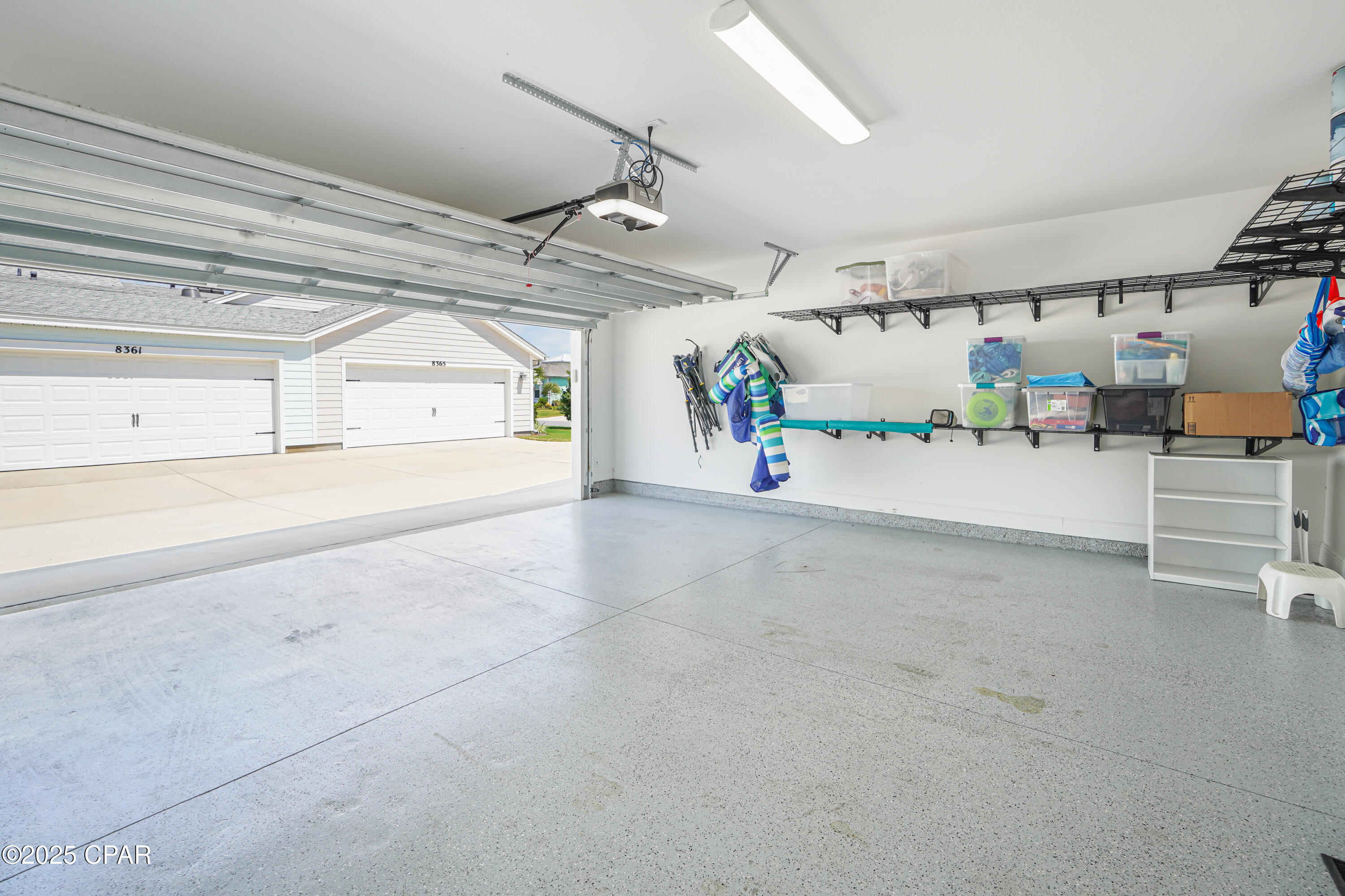 Image 39 For 8341 Fins Up Court