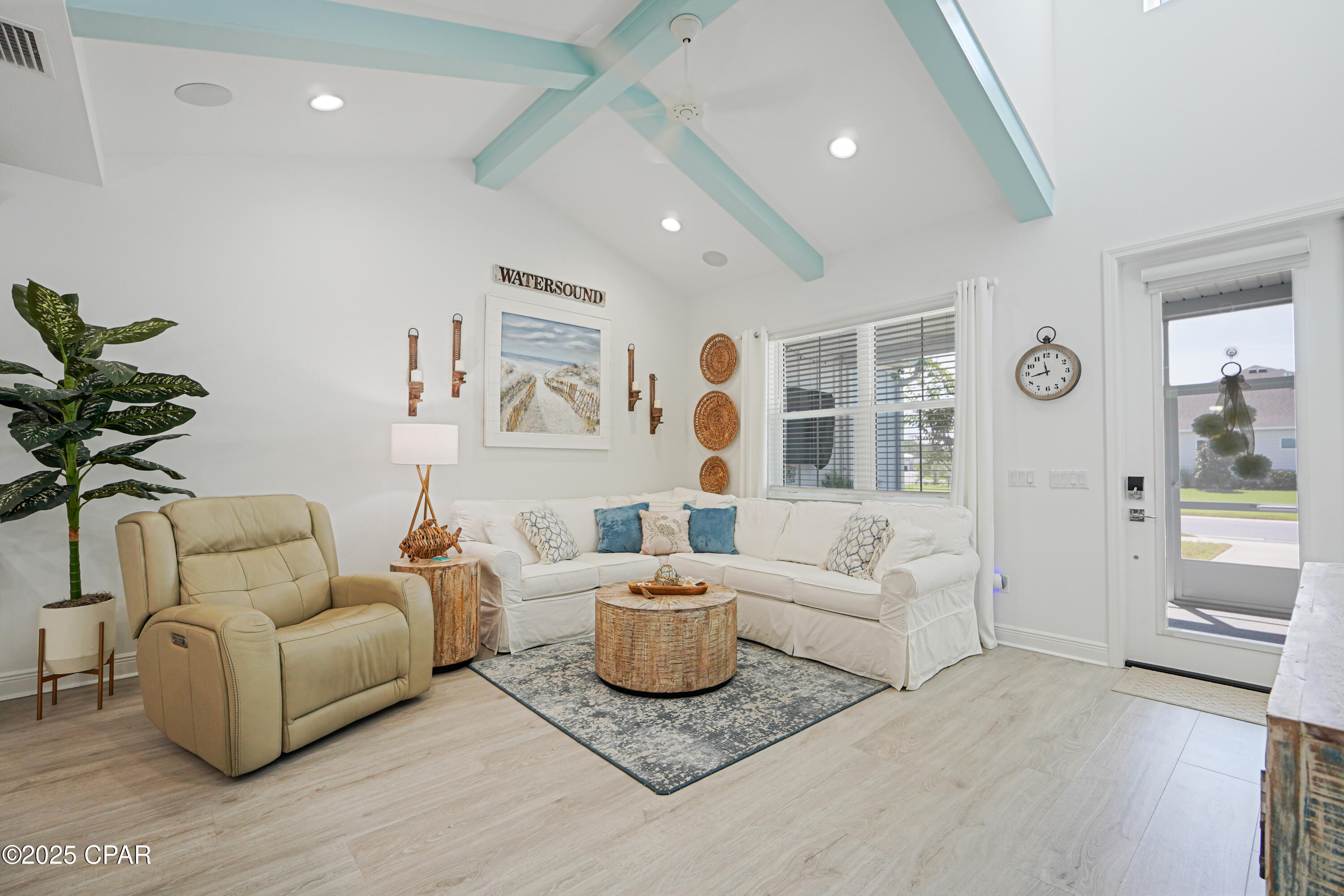 Image 4 For 8341 Fins Up Court