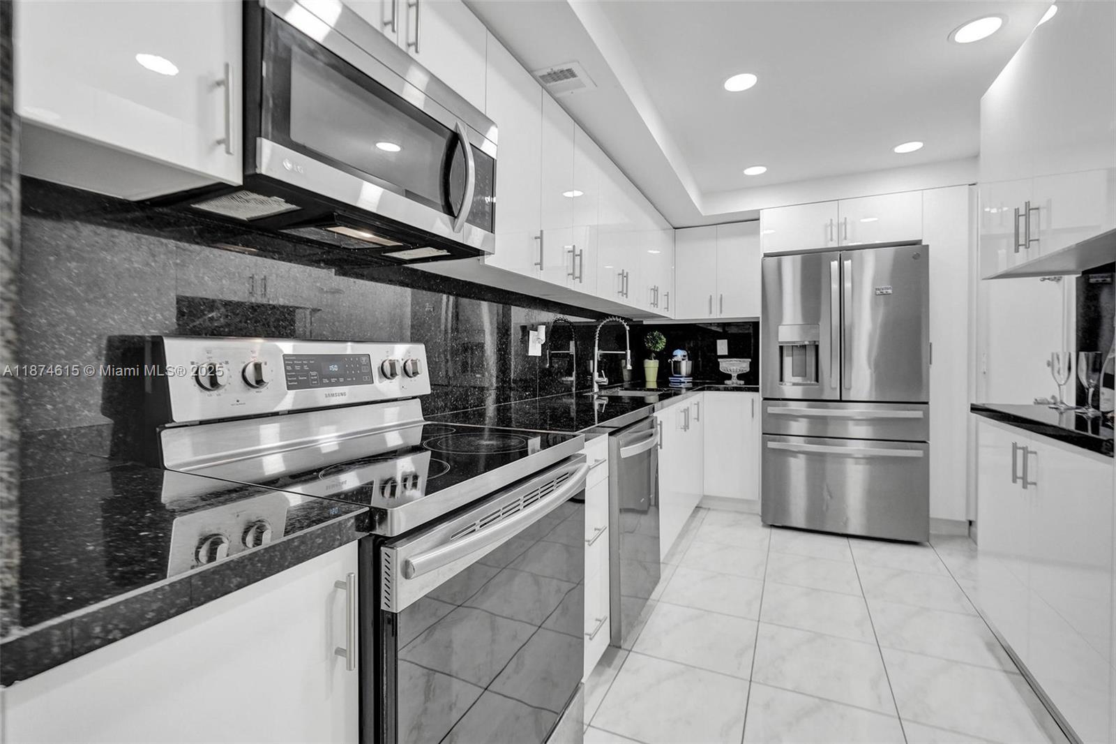 Plaza Towers South Condo