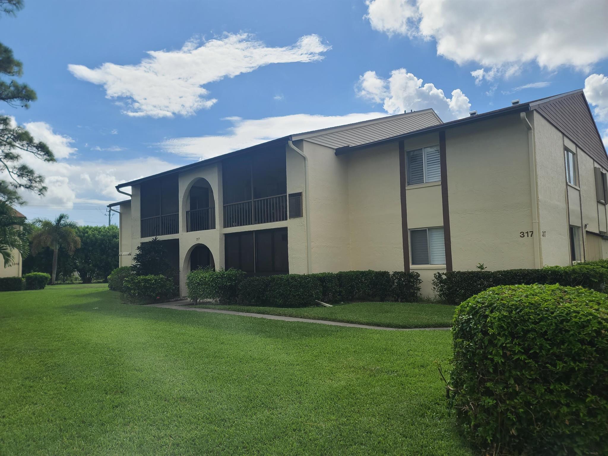 Pine Ridge South III Cond