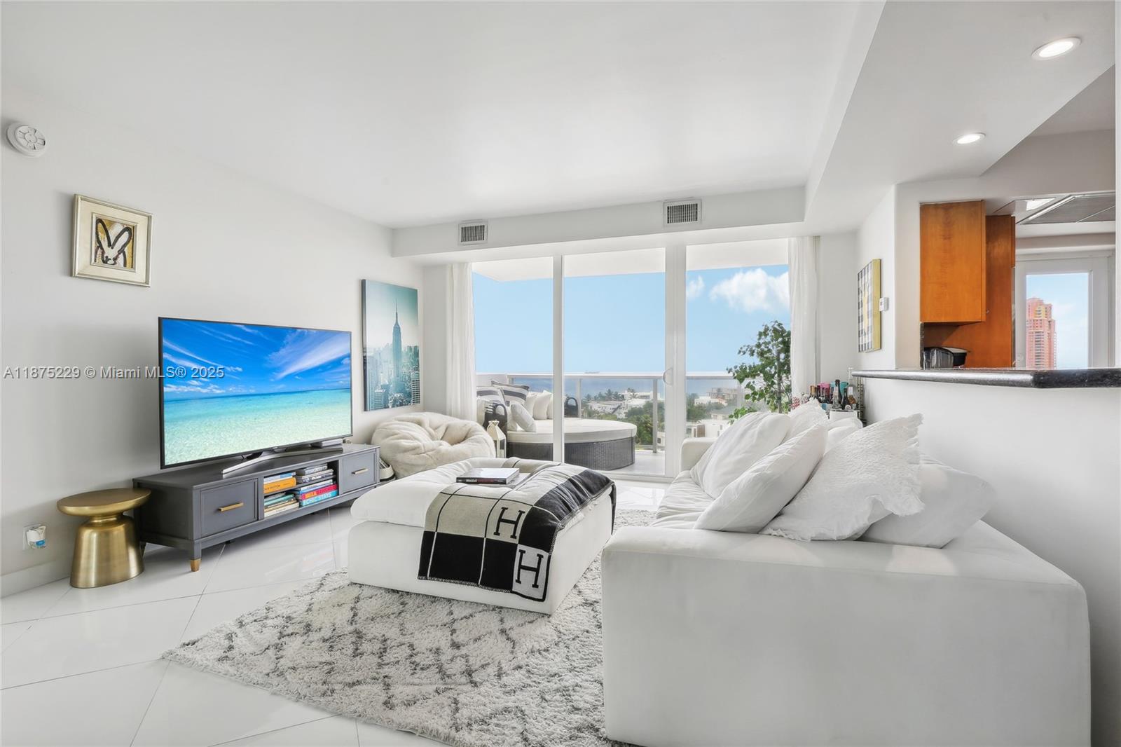 2701 Ocean Blvd Unit 10 C, Fort Lauderdale, Florida 33308