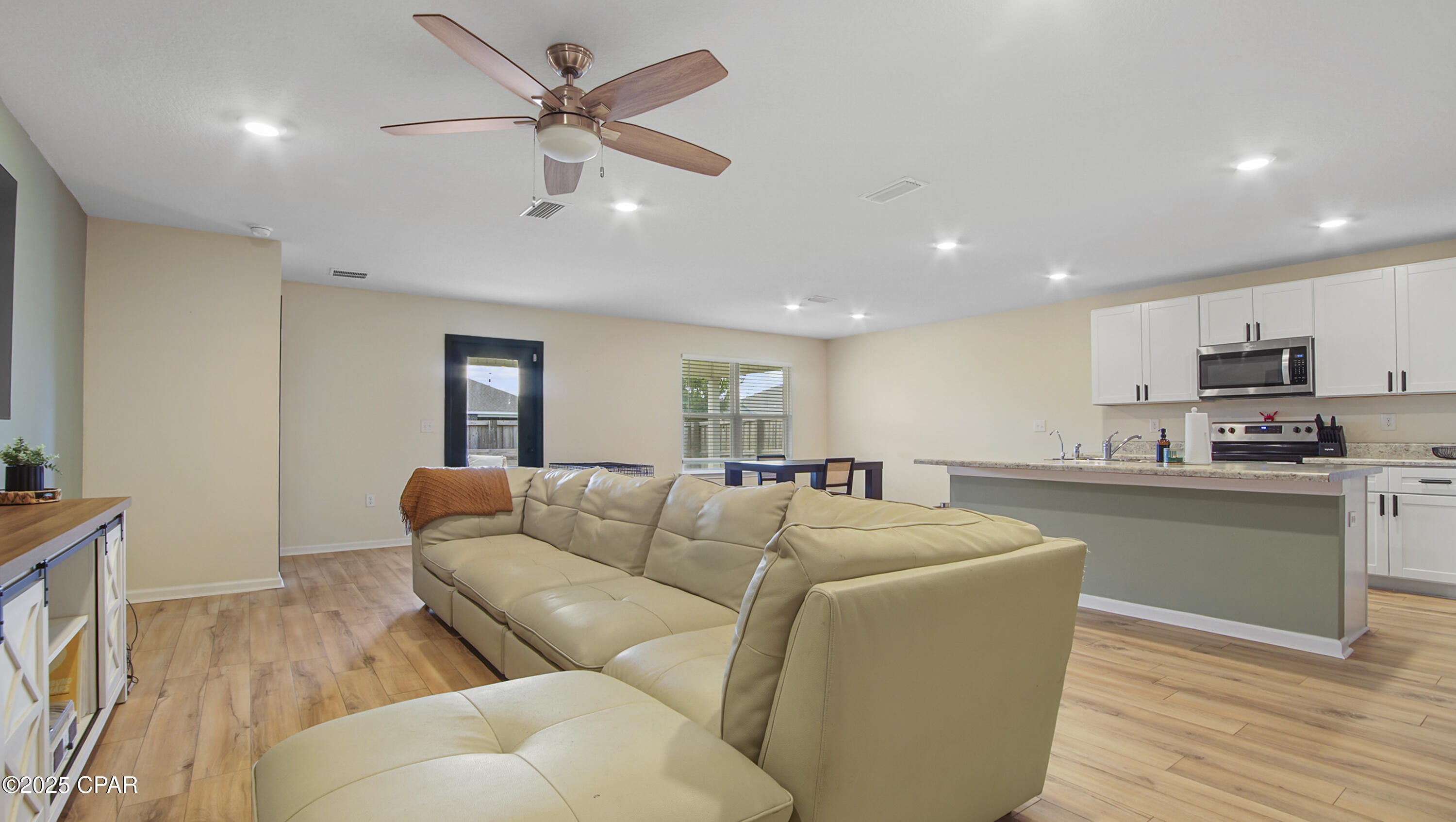 7zsuqc6h28rhdysh Zfzksluz3vj9cbidgjgtlzg9hu