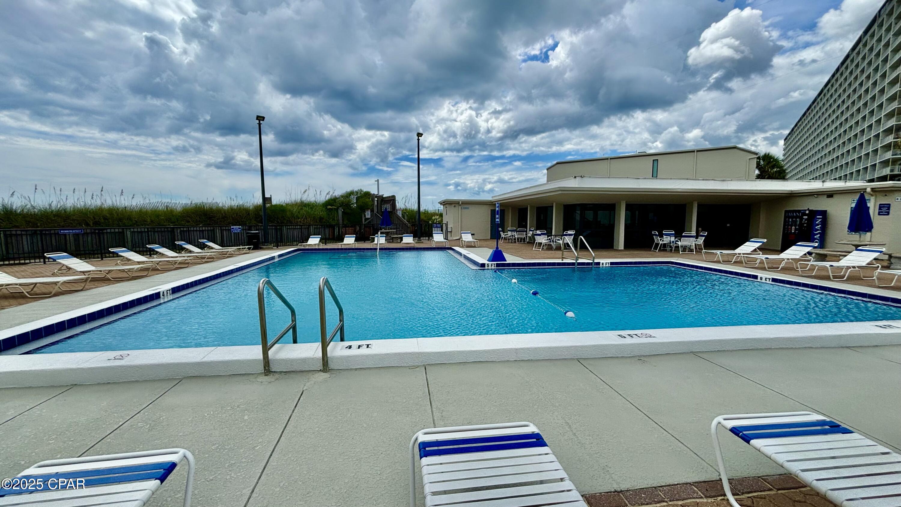 Image 49 For 8727 Thomas Drive D5