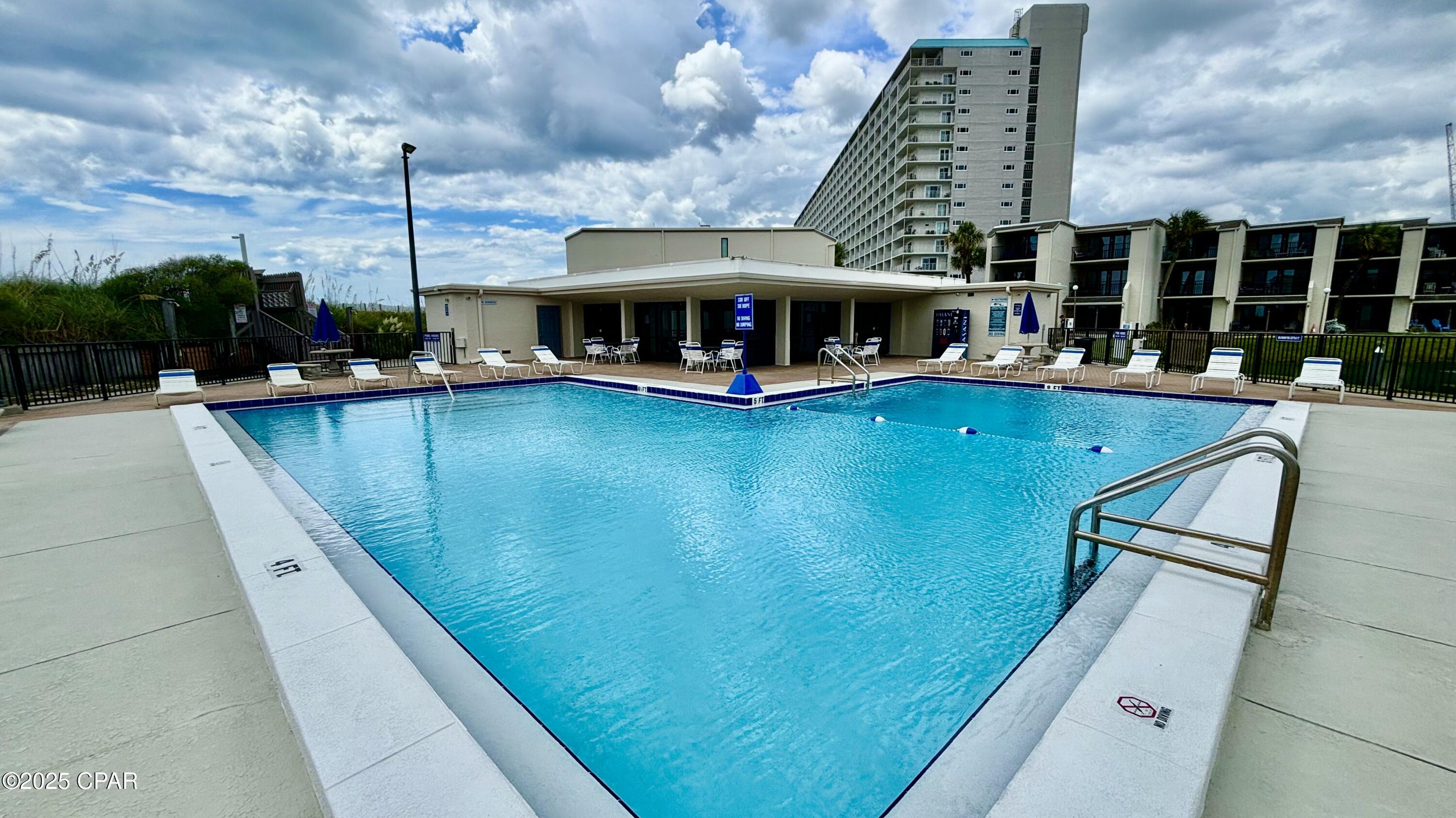 Image 50 For 8727 Thomas Drive D5