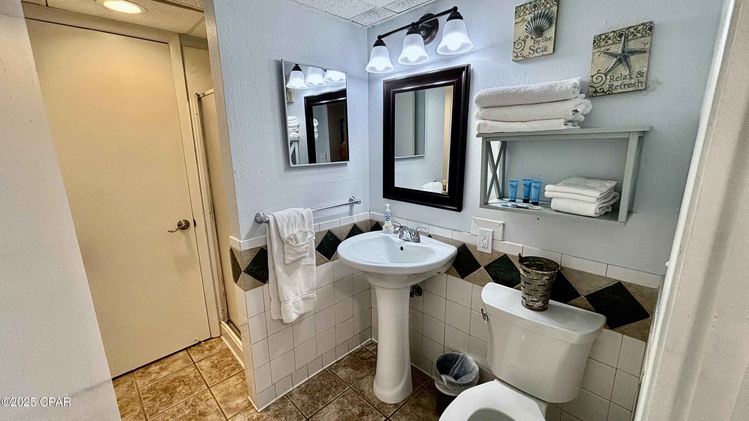 Image 7 For 8727 Thomas Drive D5