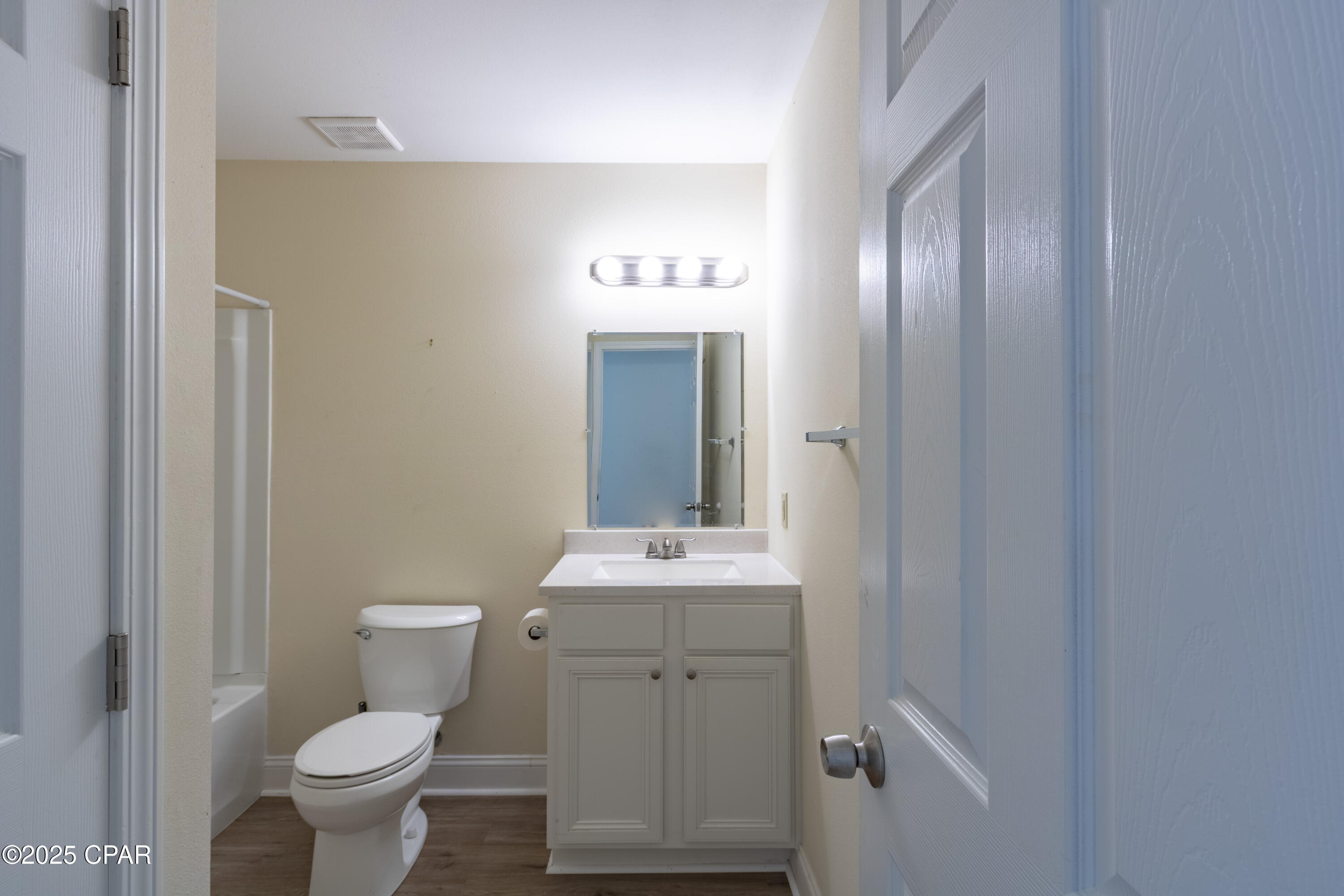 Image 23 For 510 Venetian Way