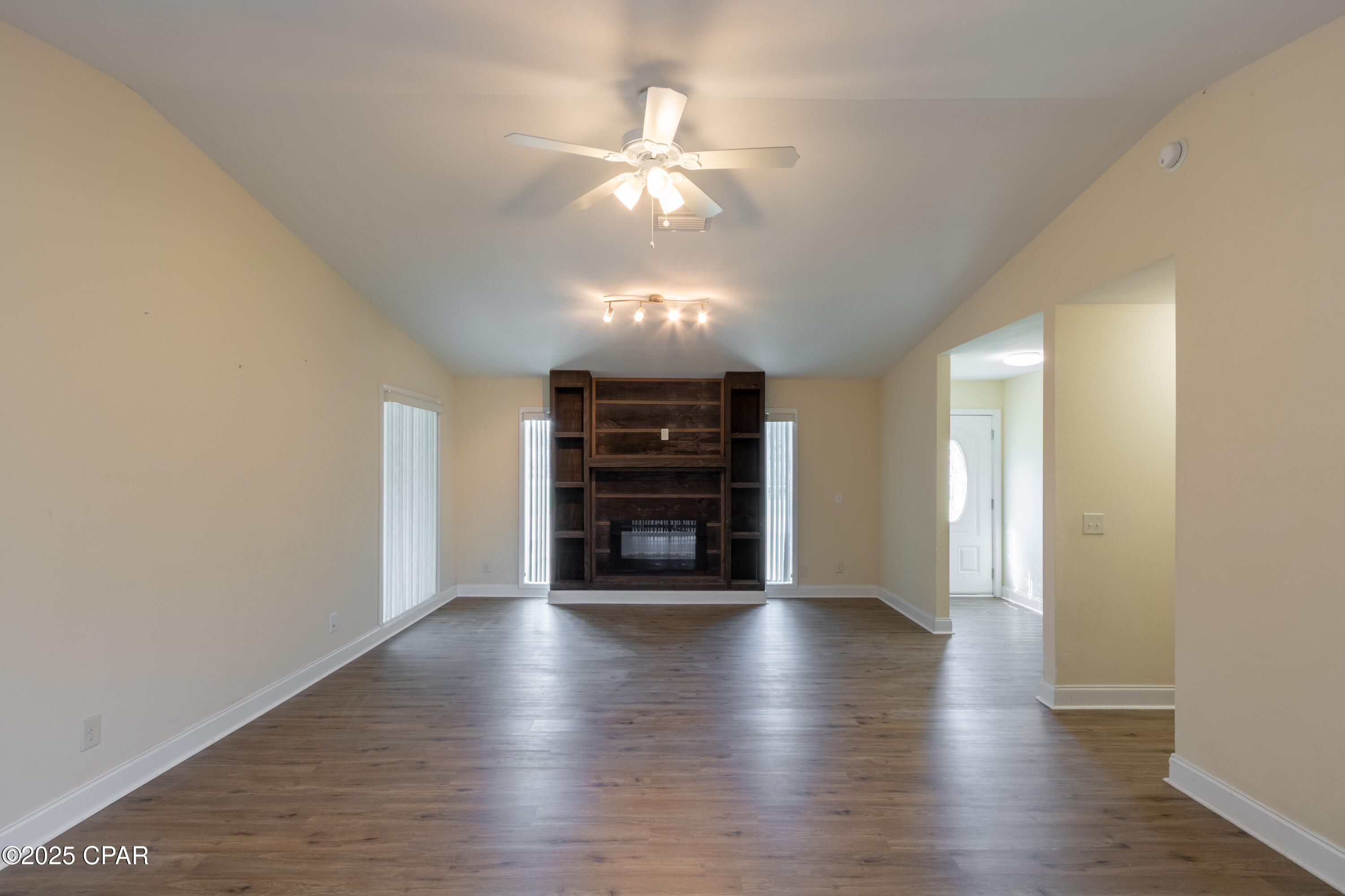 Image 4 For 510 Venetian Way