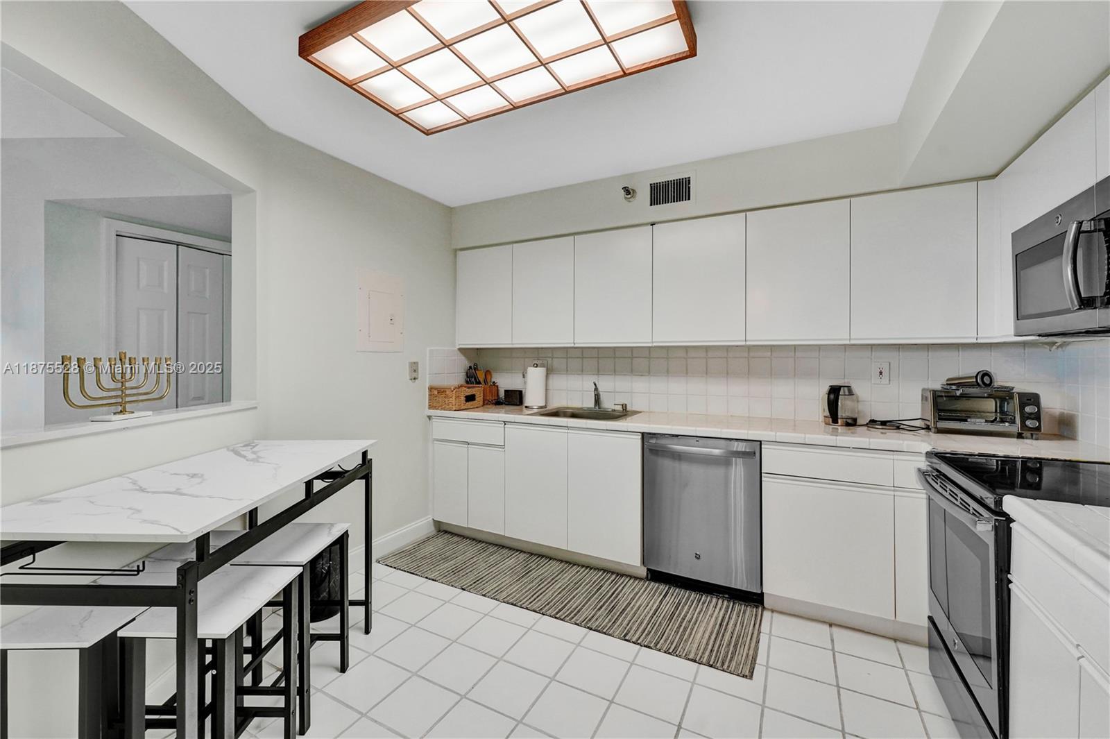 Property photo # 6