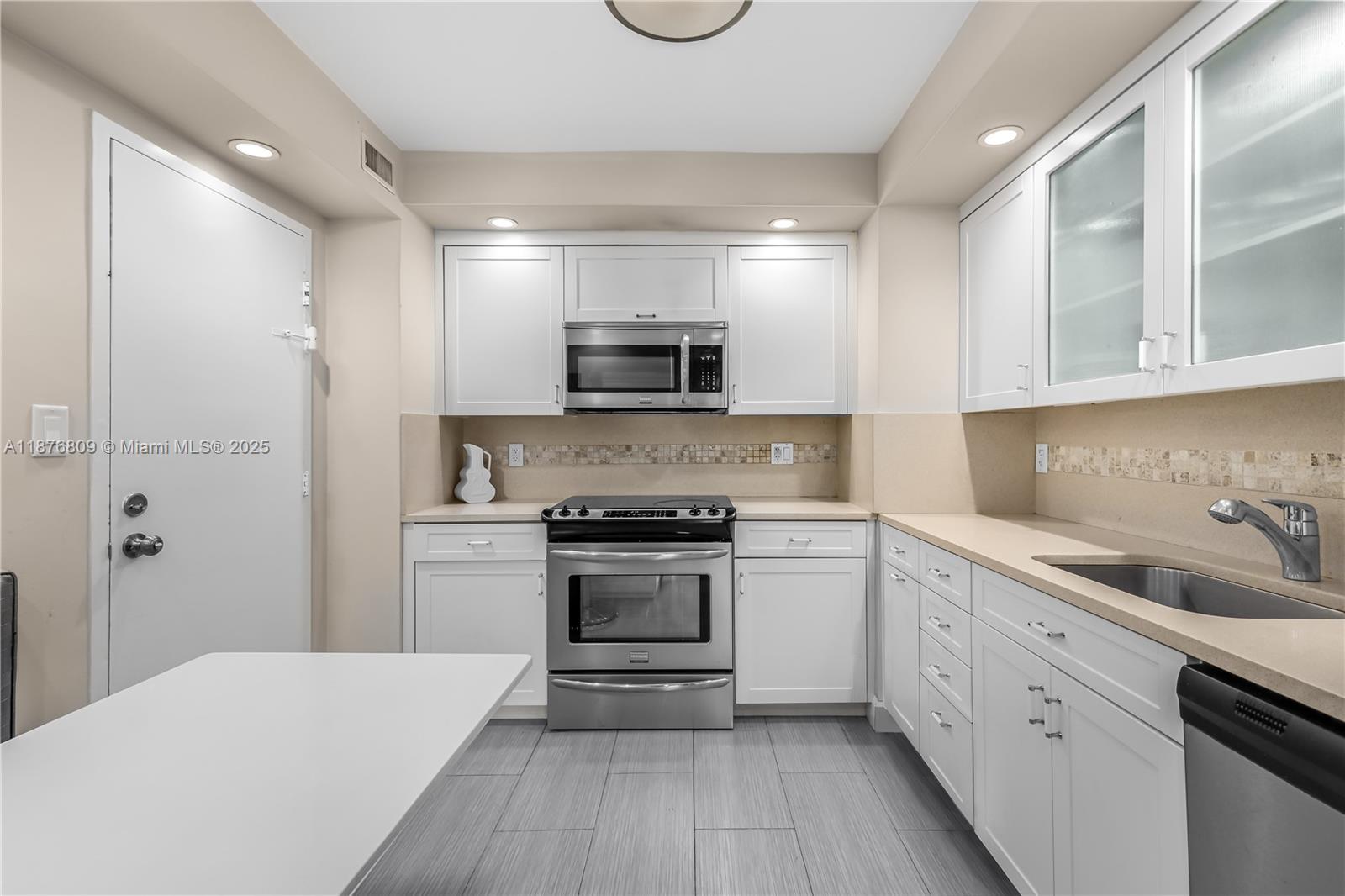 Property photo # 9