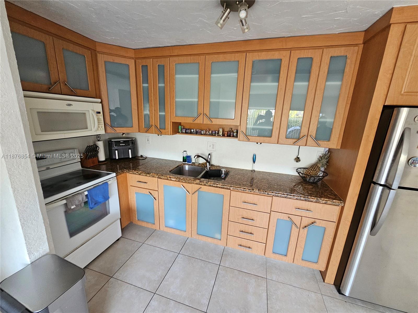 Property photo # 4