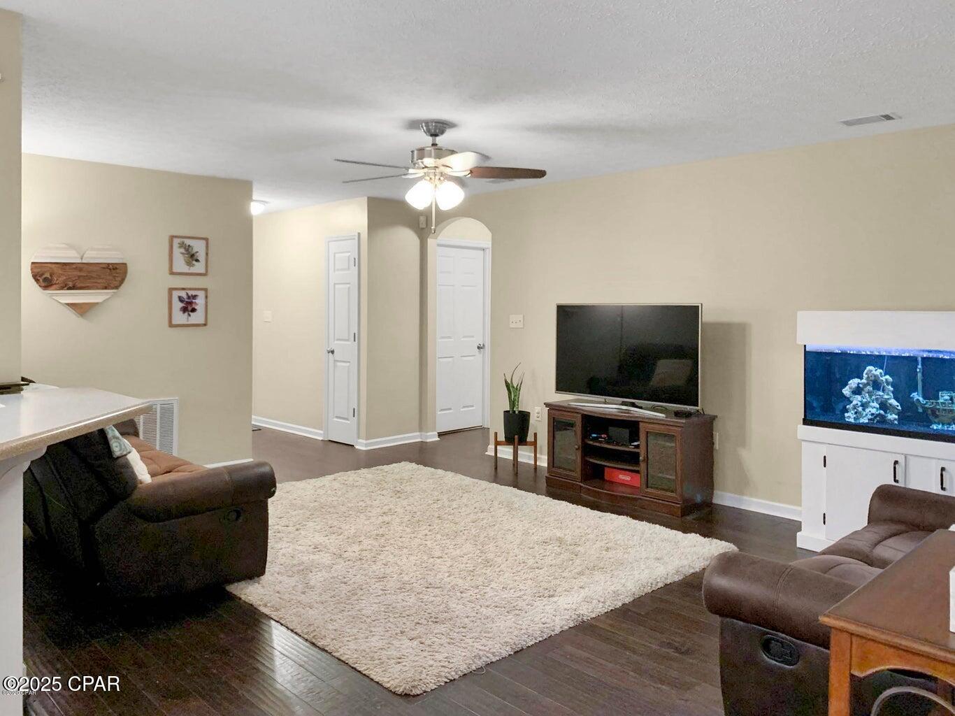 Image 3 For 6416 Wildwood Court