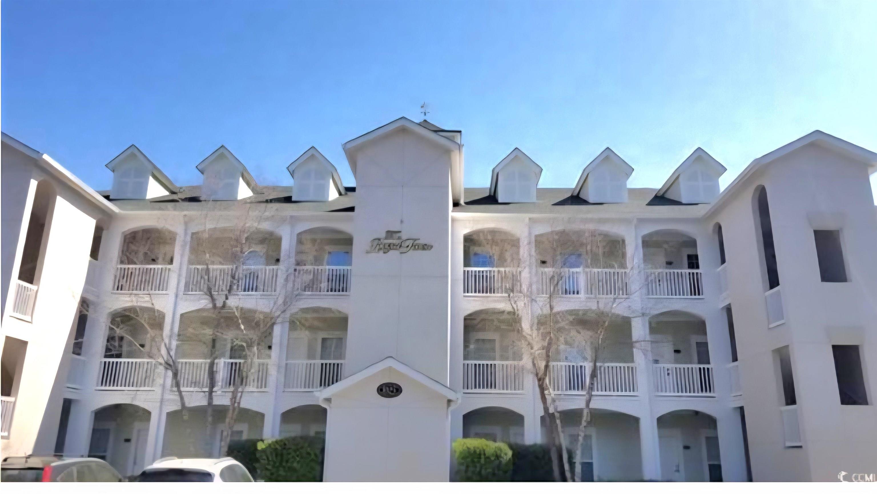 1009 World Tour Blvd. Myrtle Beach, SC 29579