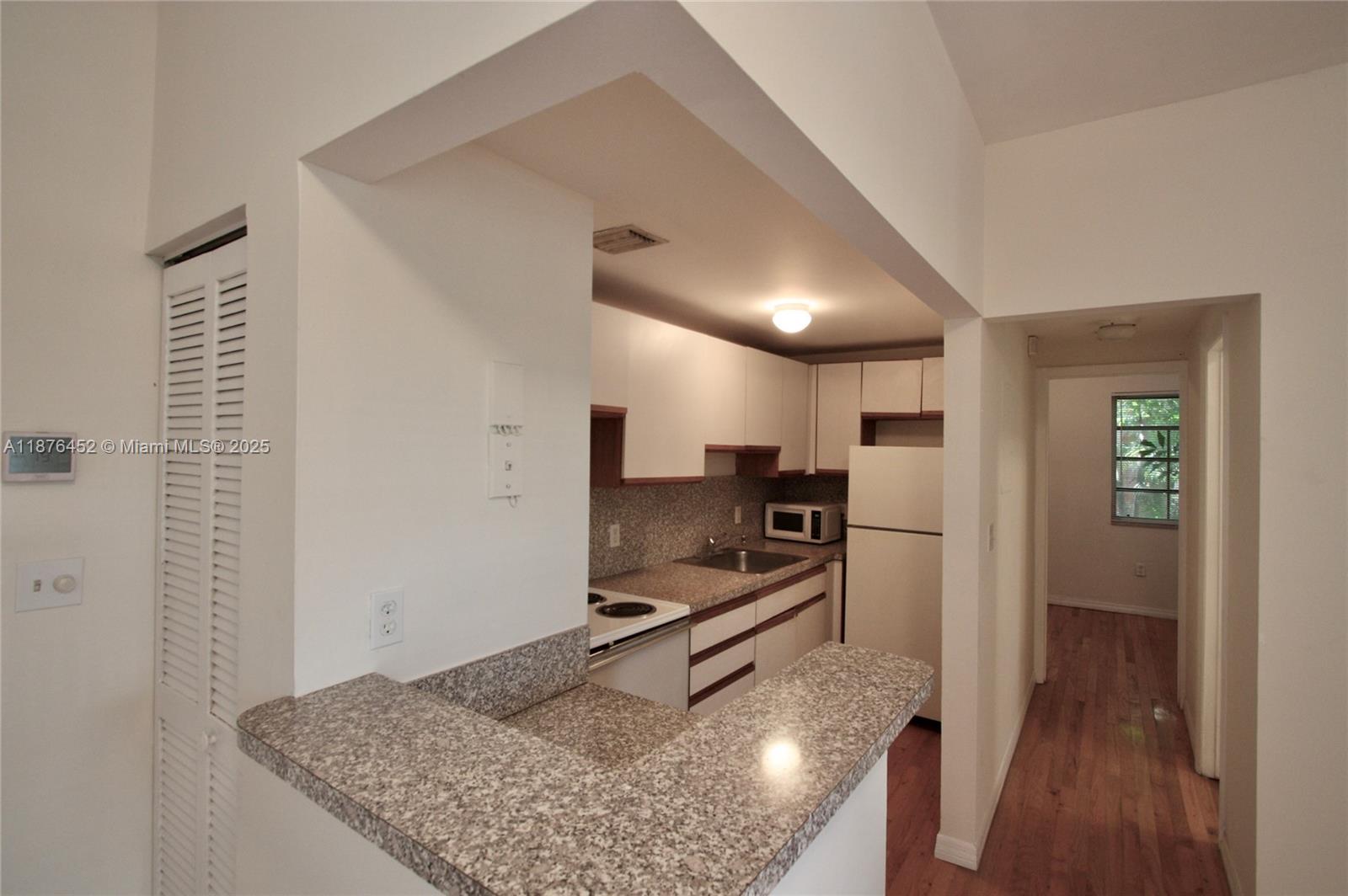 Property photo # 6