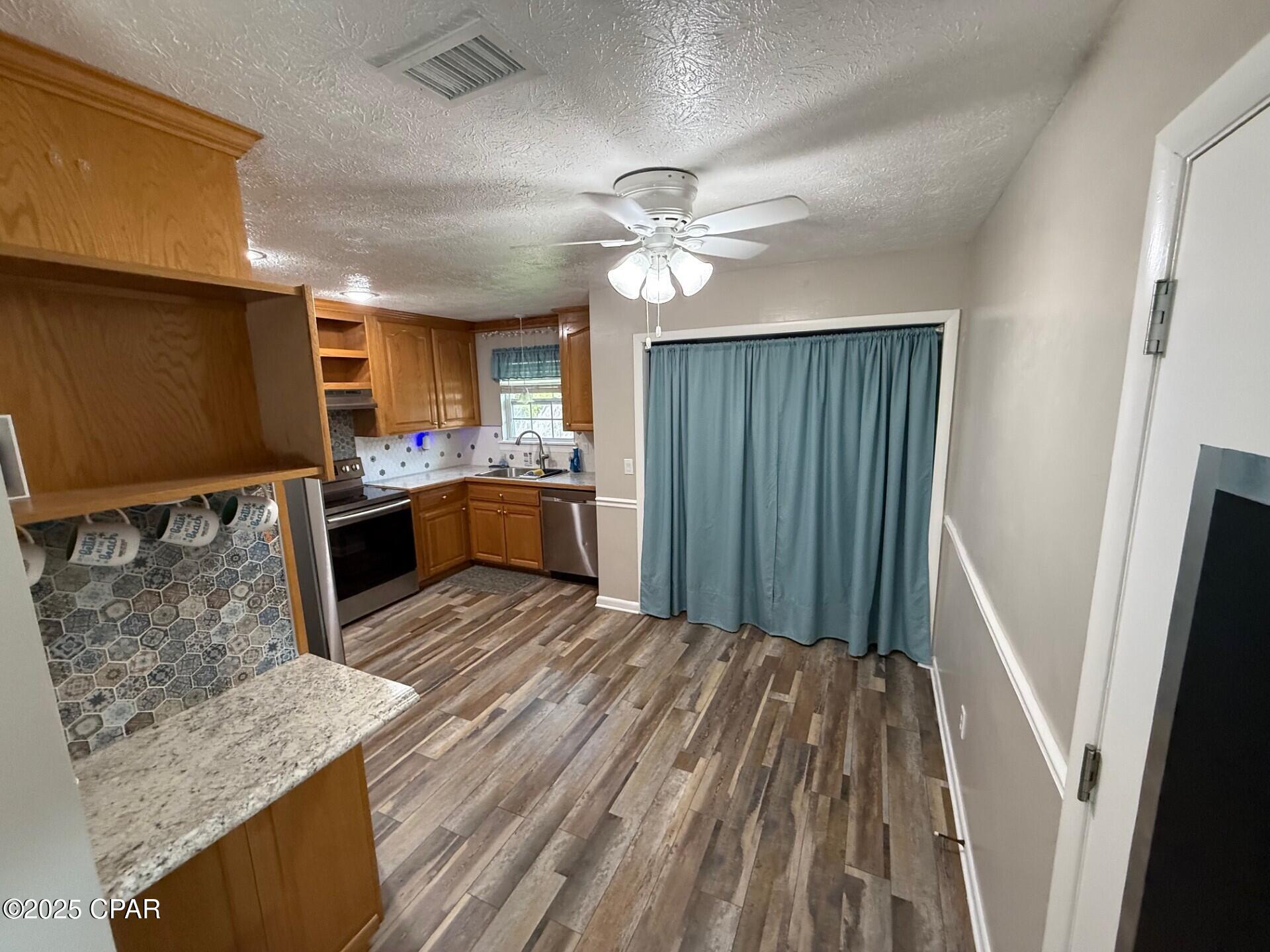 Image 6 For 10804 Hale Avenue C