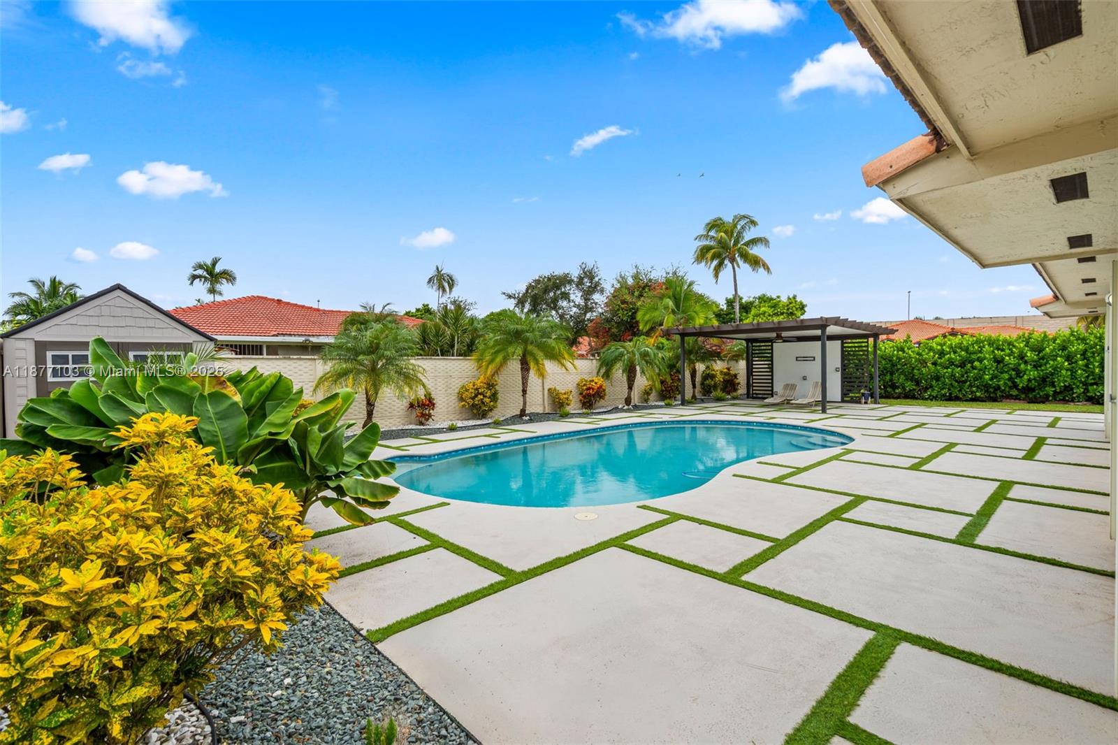 Property photo # 0