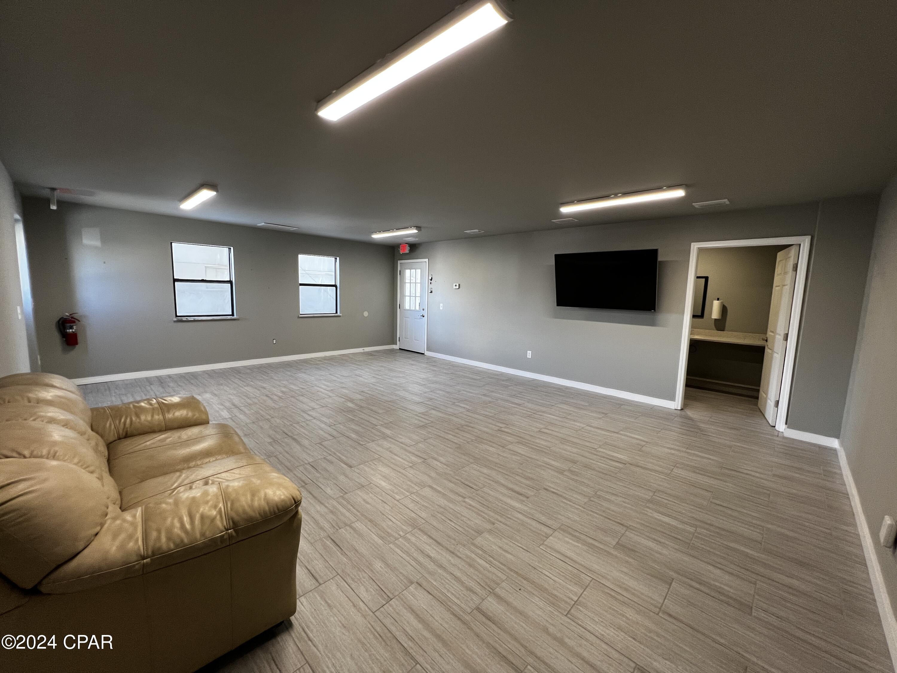 5a8ckmwrjnqek9irno2yu4cy_vkwtgozd6hvmum727o