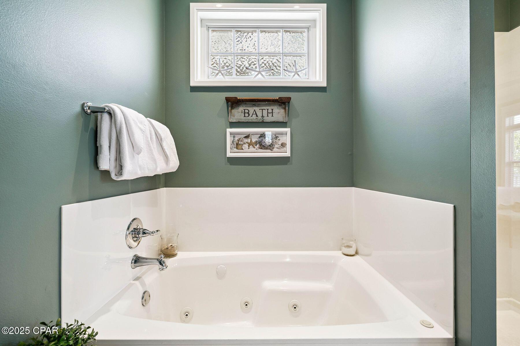 Image 20 For 54 Surfer Lane