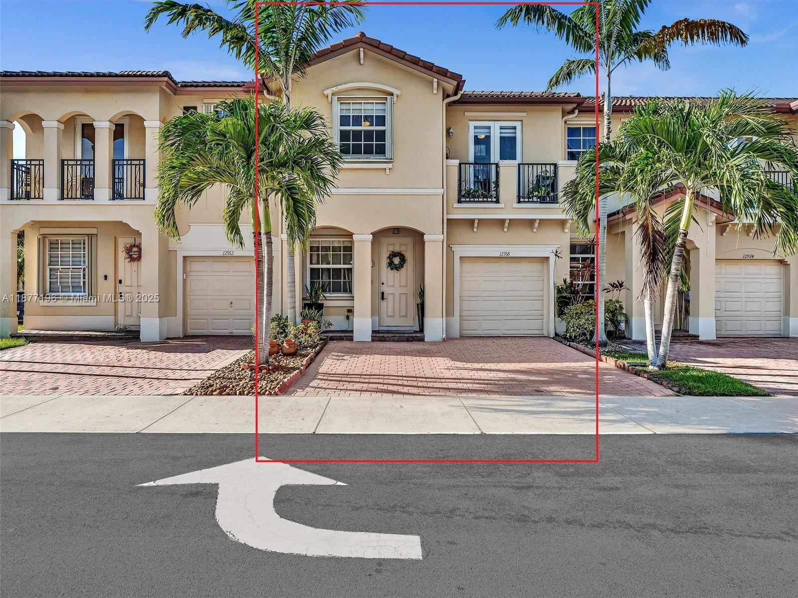 Courts At Tuscany West