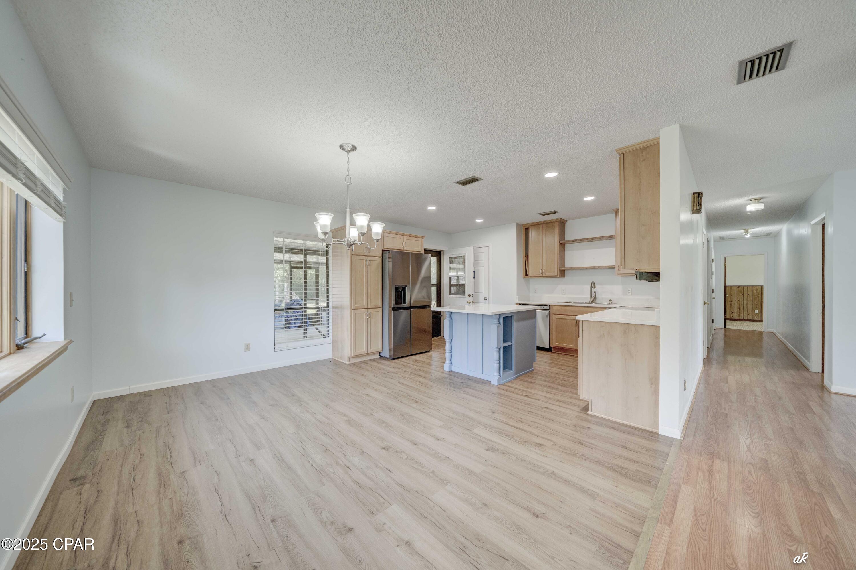 Arallwgsfnggk3zv4ktjfisnyz_ovd100fllt57a Ry