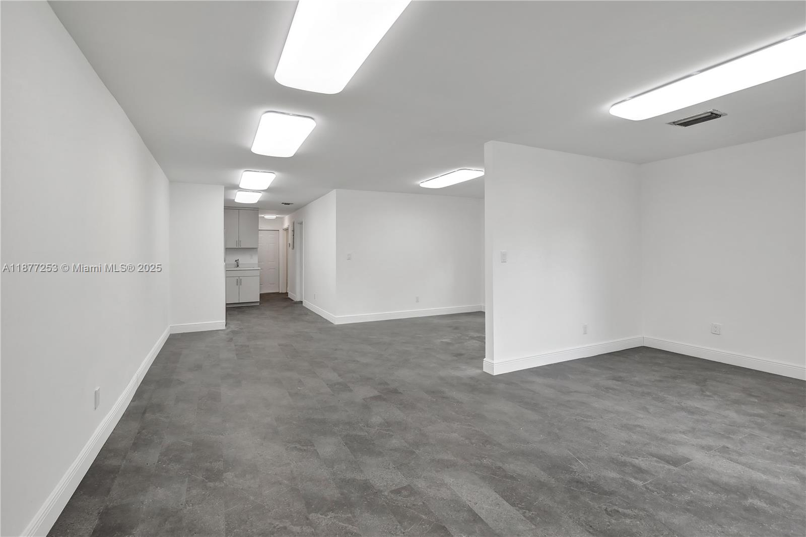 Property photo # 6