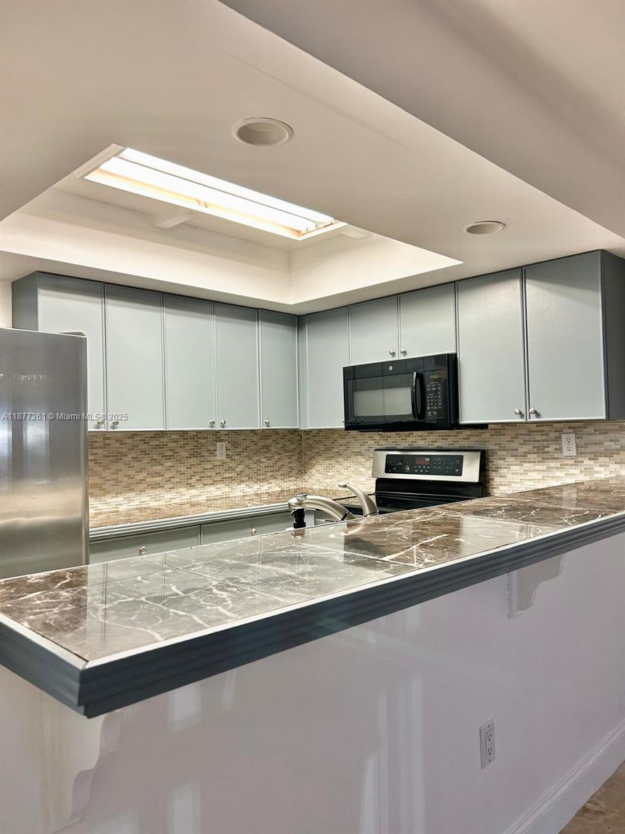 Tennis Club II Courts Con