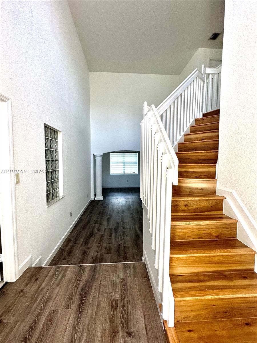 Property photo # 9