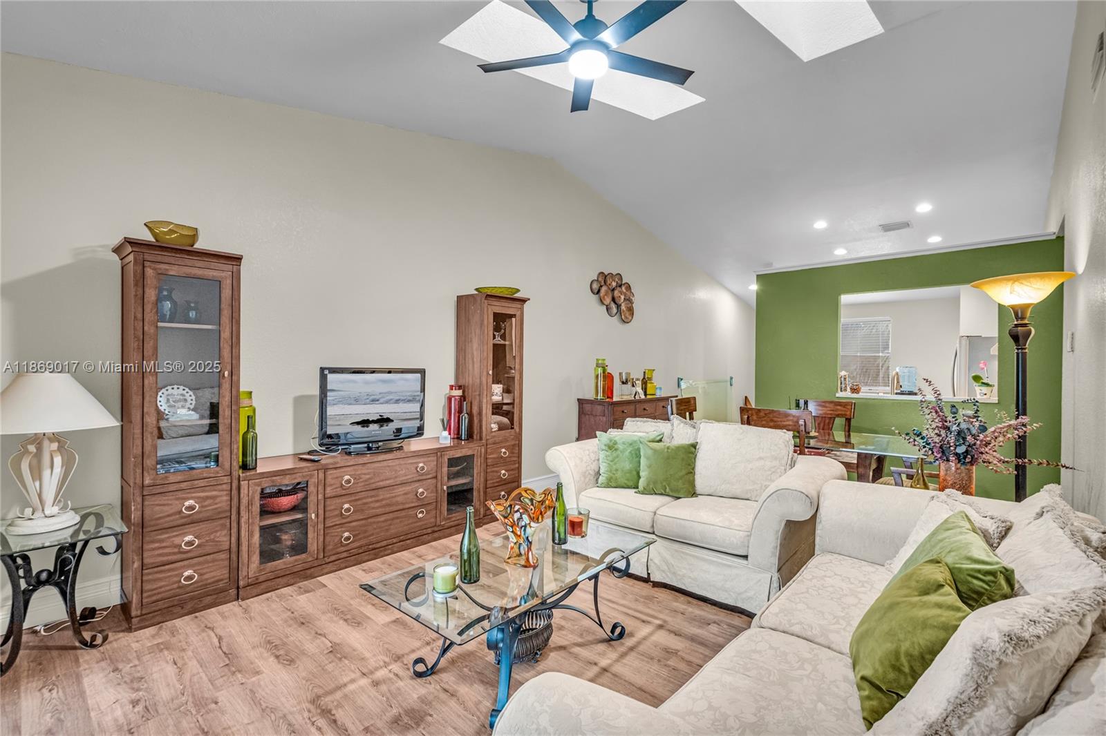 Property photo # 4