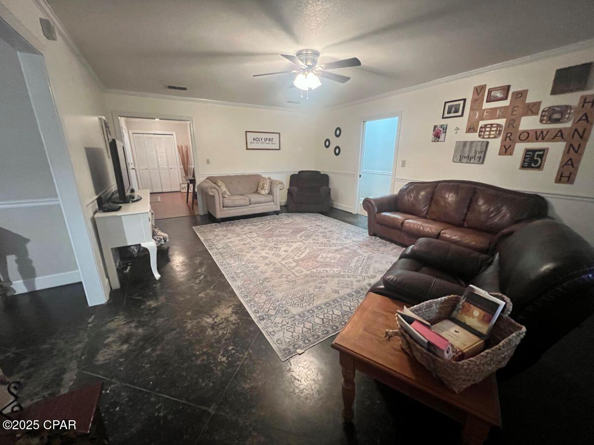 M9gnglsmbqwoebwt5hg4tanojd1byg6tj8x9srzus3q