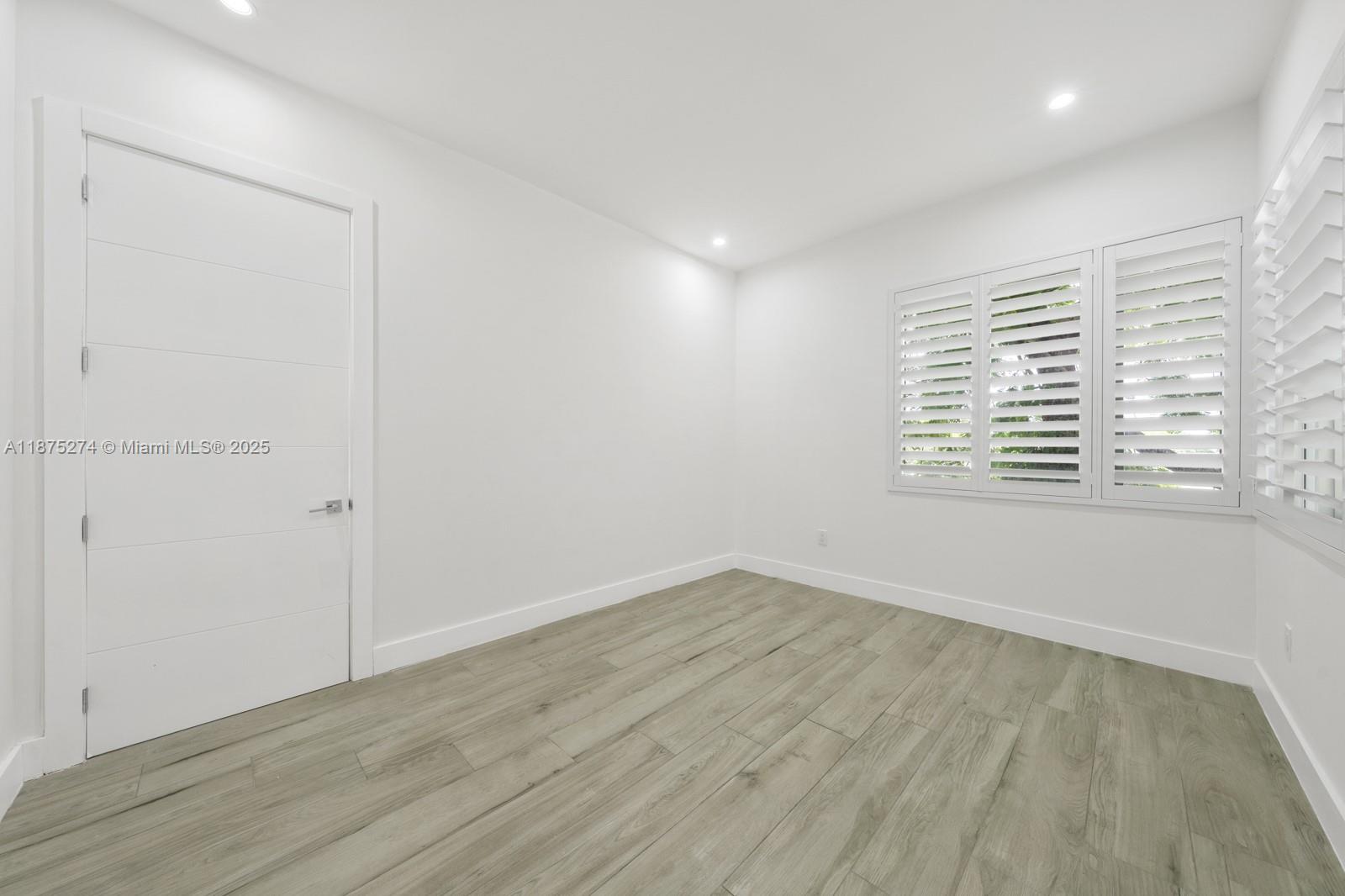 Property photo # 6