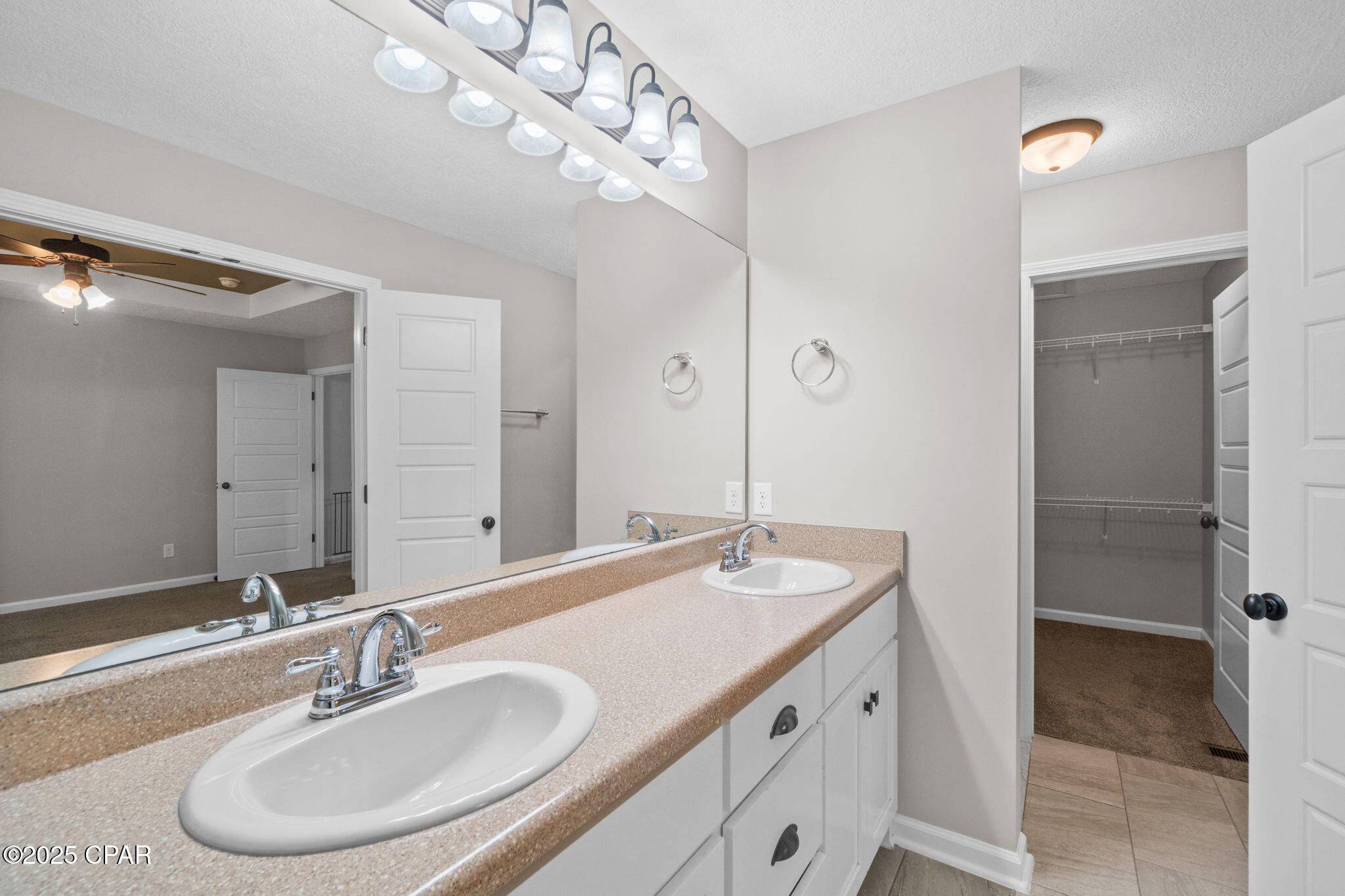 Tcwoxbctv7krf9xeam9j22da4cfewcbh3zhaptwcn6c