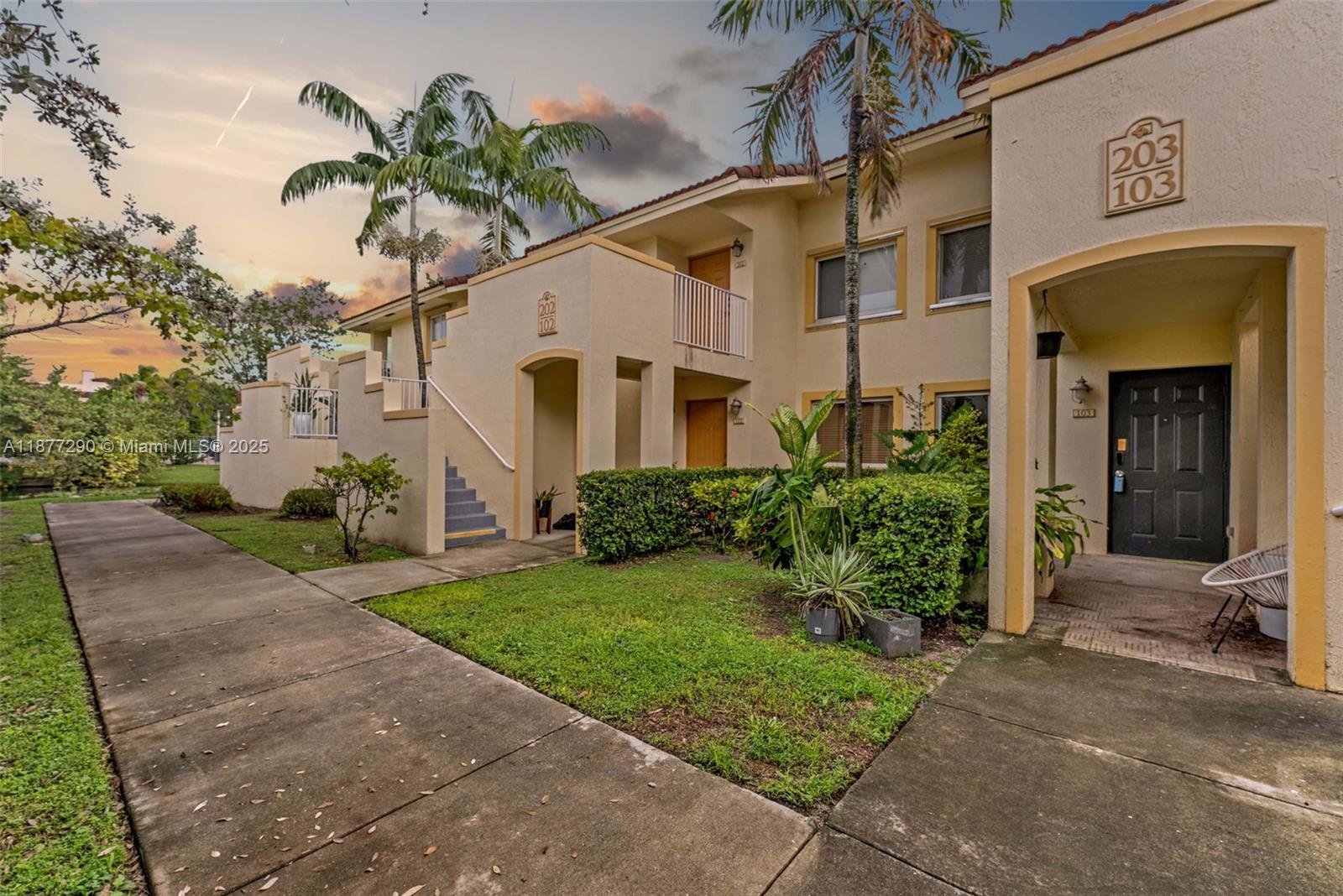 Jasmine Lakes II Condo