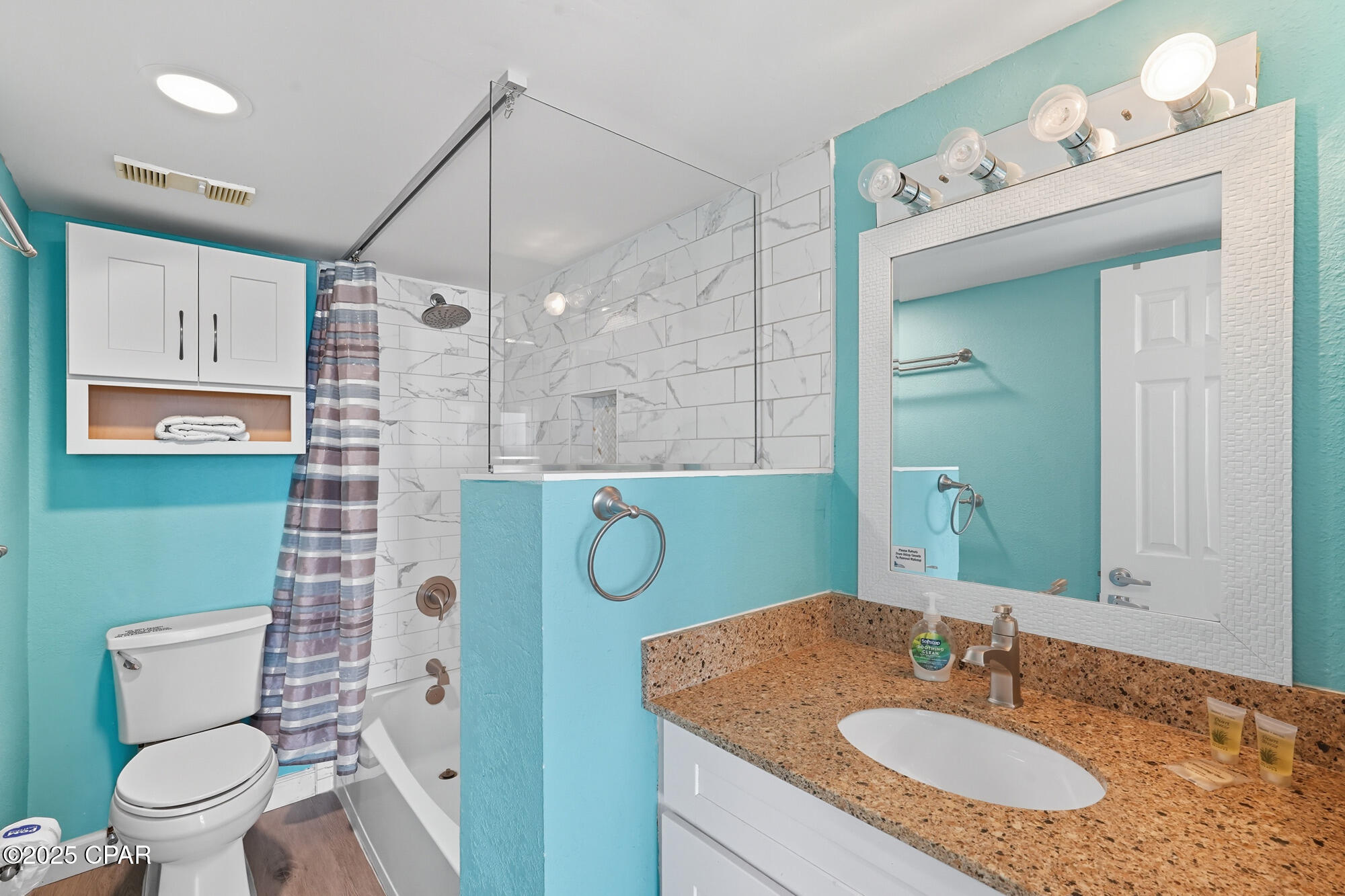 Uxckttr58qauch9mabki 8f Rjhr1y5qmflo7kr Nzm