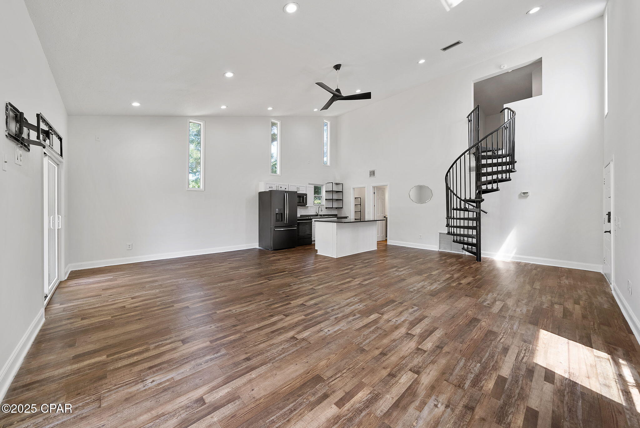 Fxp2hfqunirm E_j2 Peqcz32vhn4rp3vwsd3pmmi1s