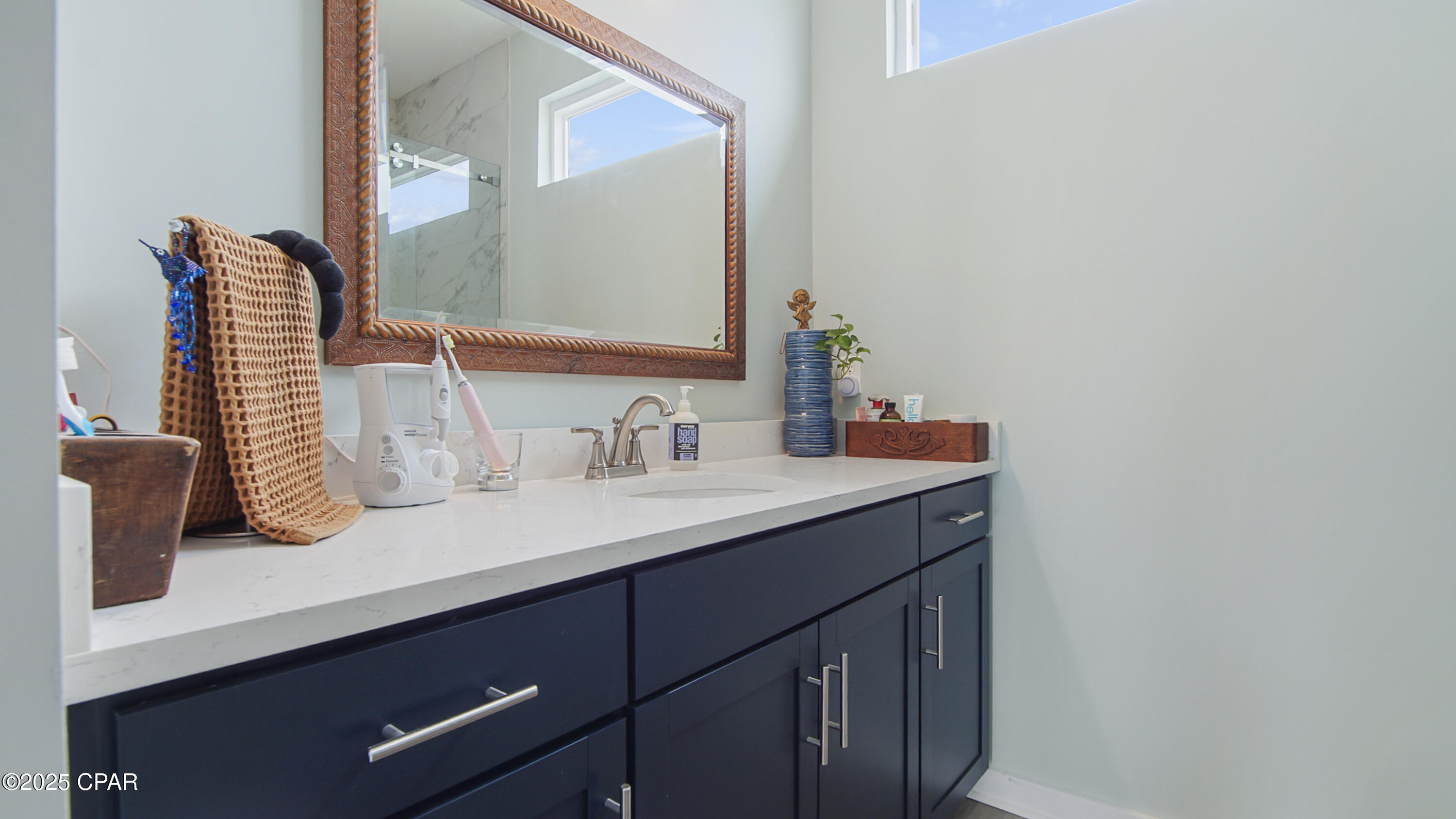 M4 O9vecahdv0eujjy1azup2pm4rmi4jlaq6xxknidk