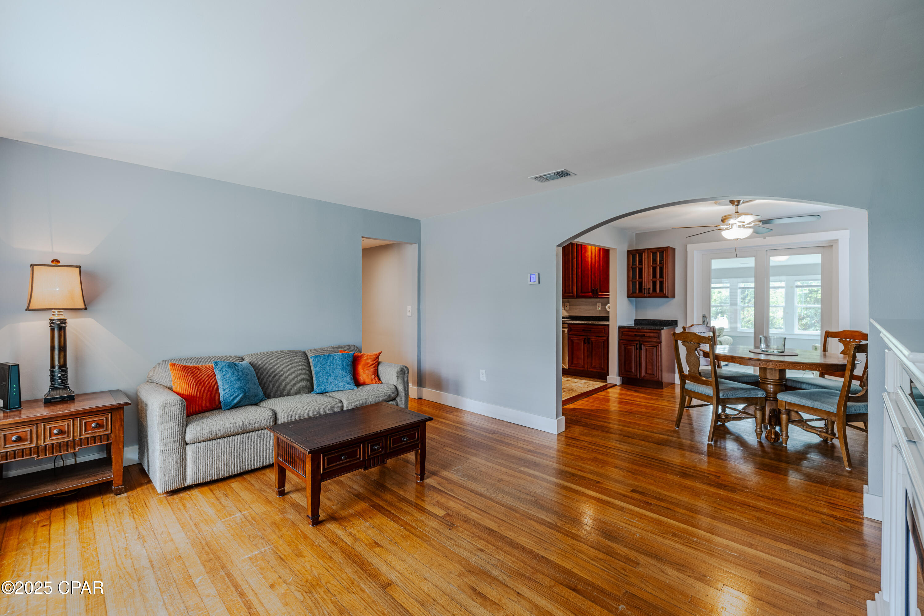 Image 2 For 1207 Buena Vista Boulevard