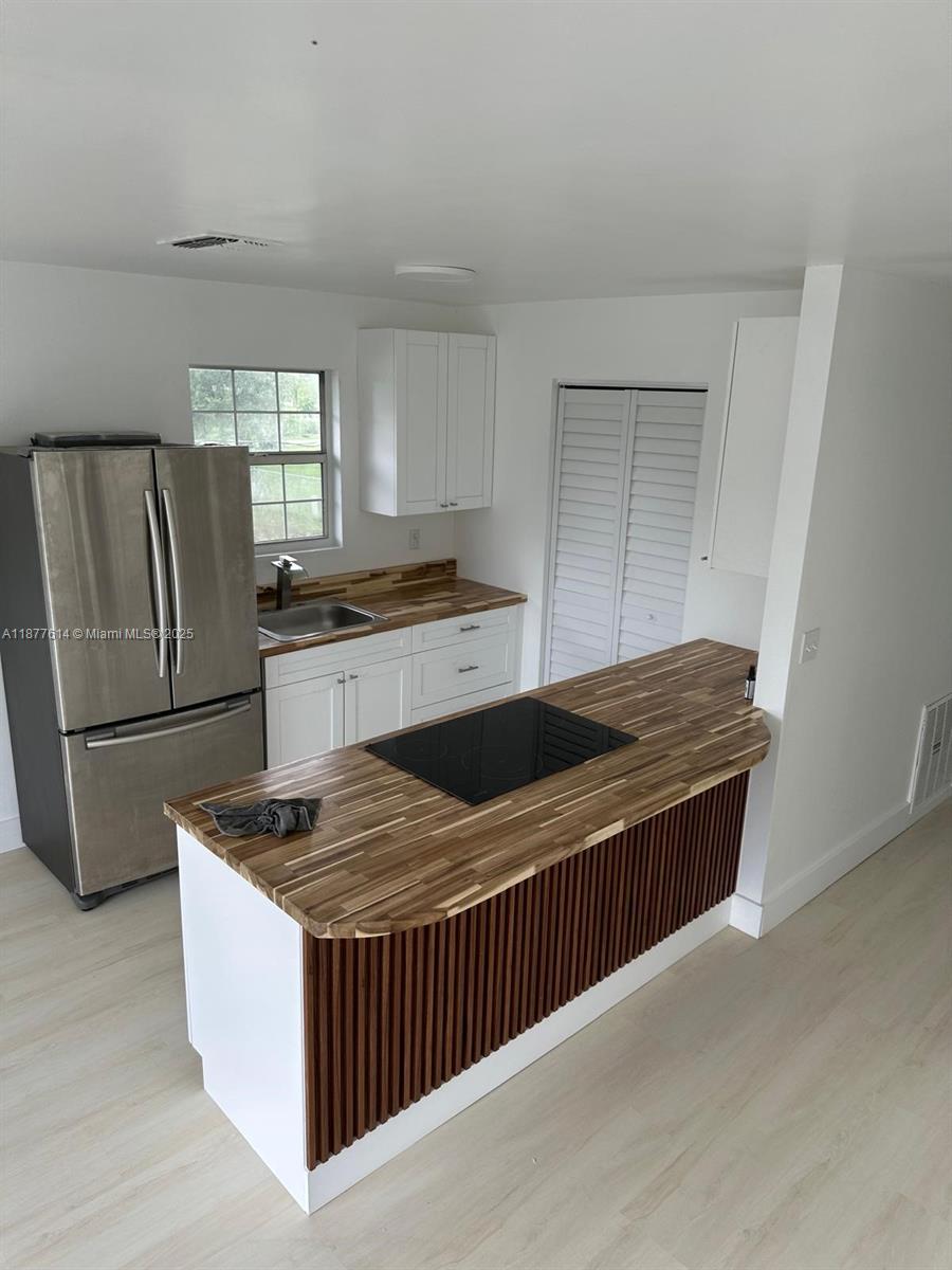 Property photo # 9