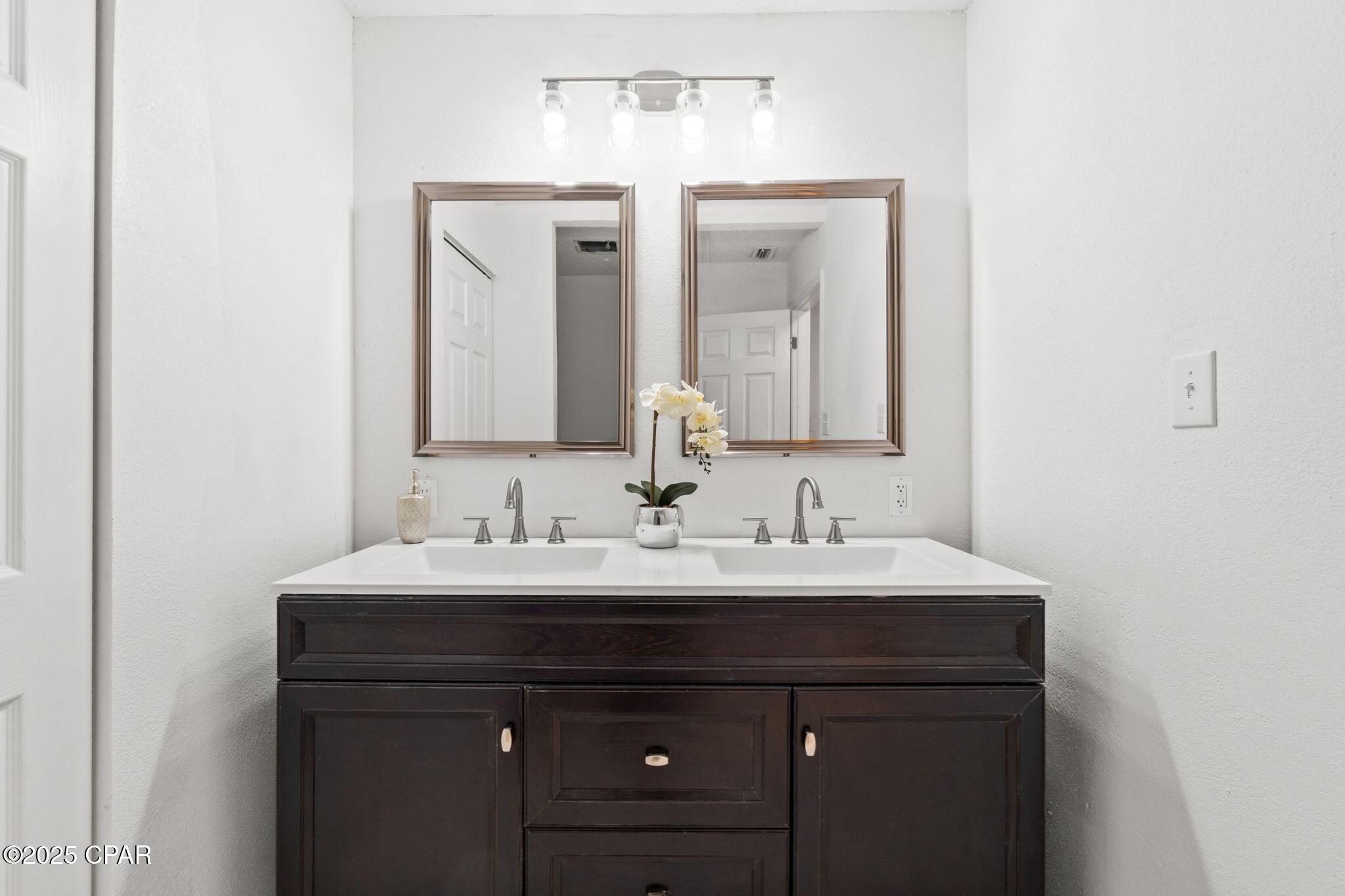 Image 41 For 2201 27th Street