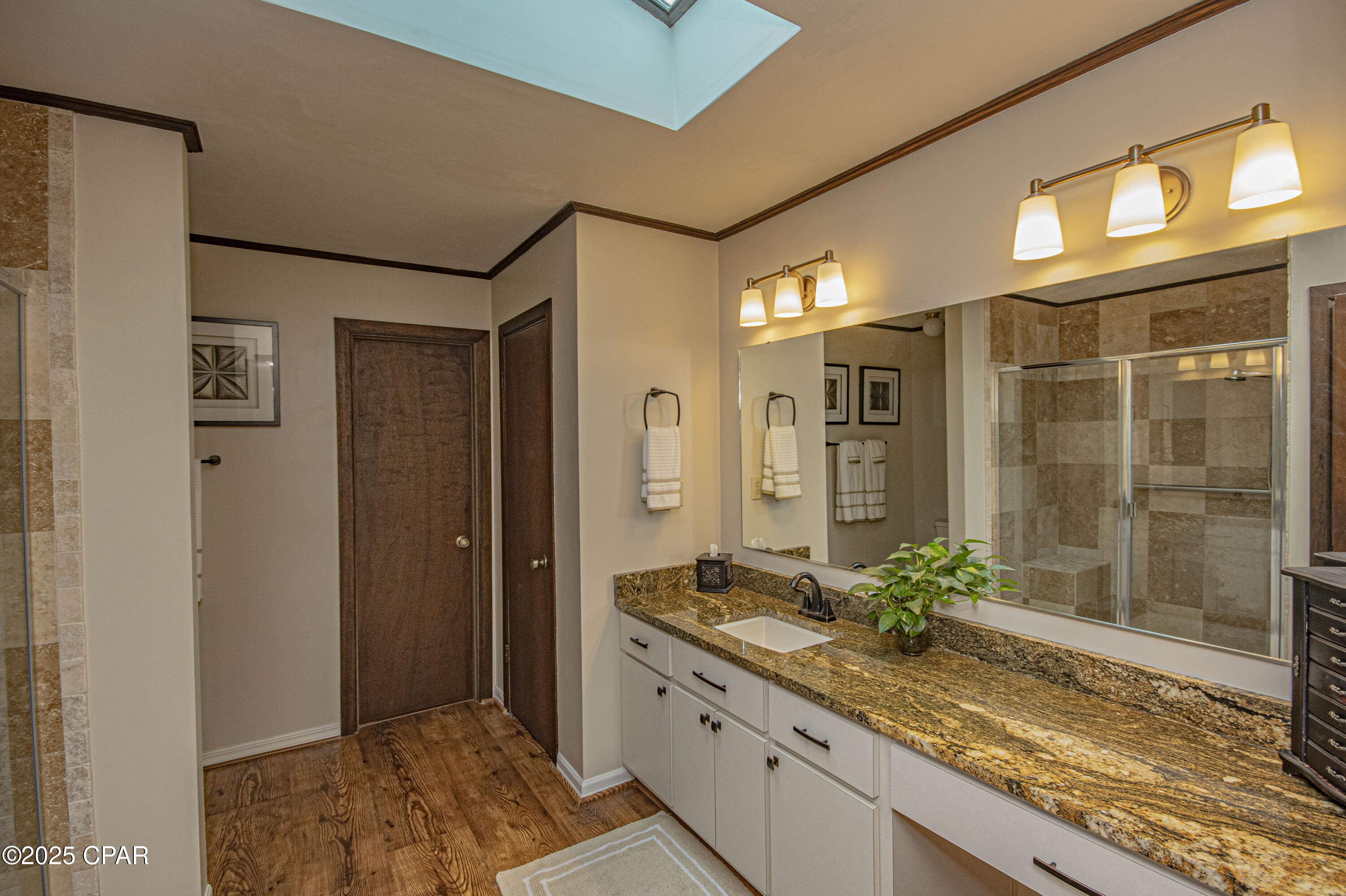 Myvj_ymqgifmv1cialmwydi62kuhfl8zghso08bq4jc