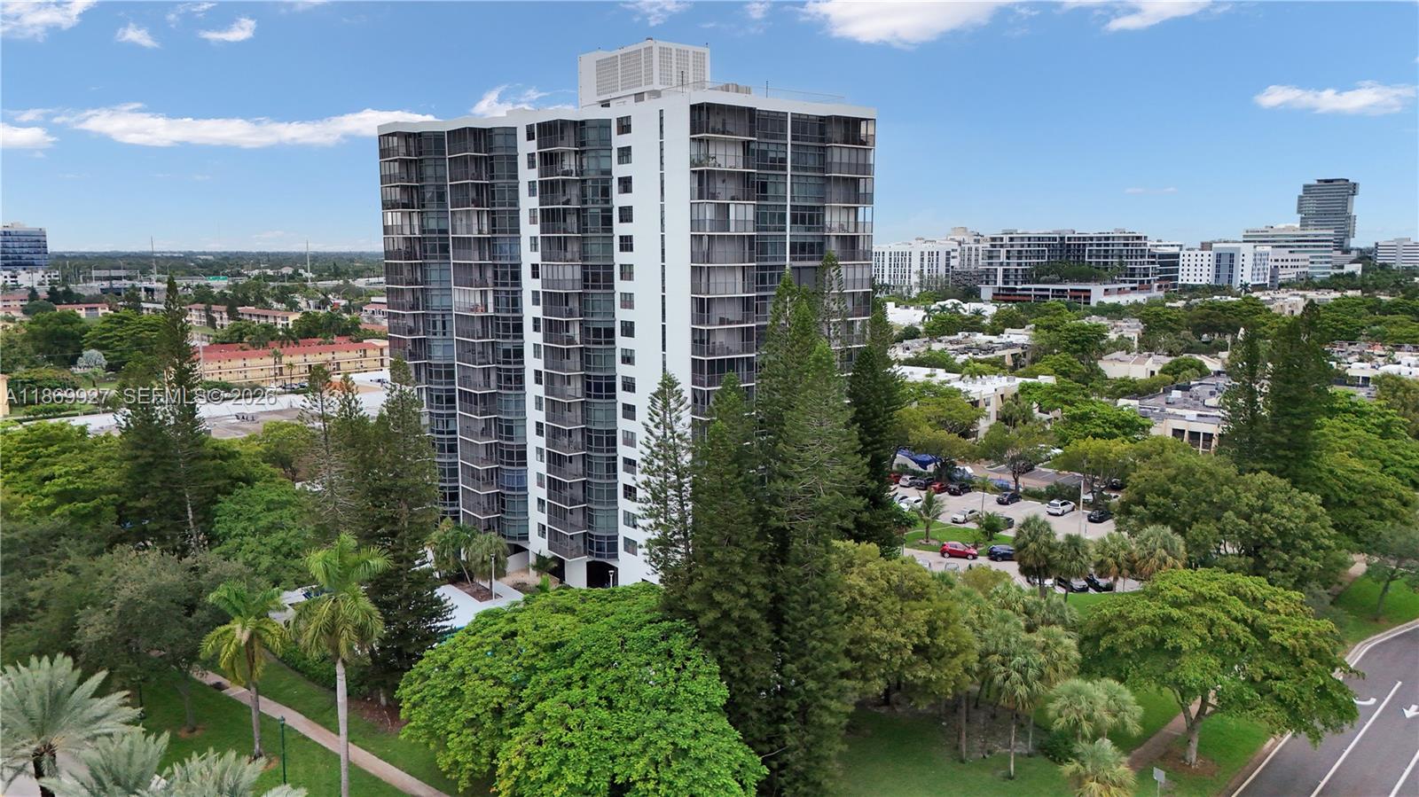 20100 Country Club Dr Unit 204, Aventura, Florida 33180