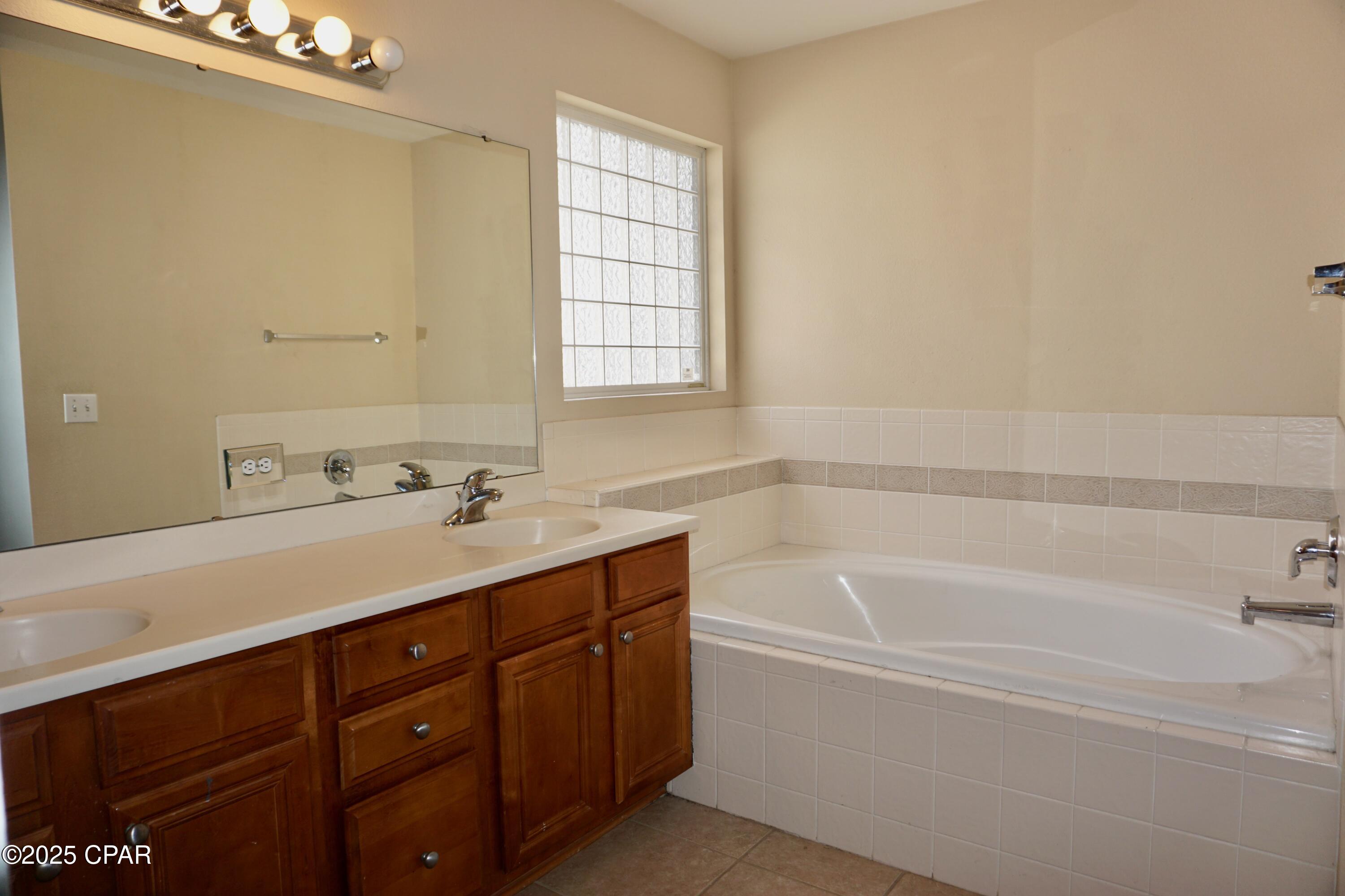 Rdzqdj4jqoctpeohnlv4lon9mpuukwhjjmvstlm0q14