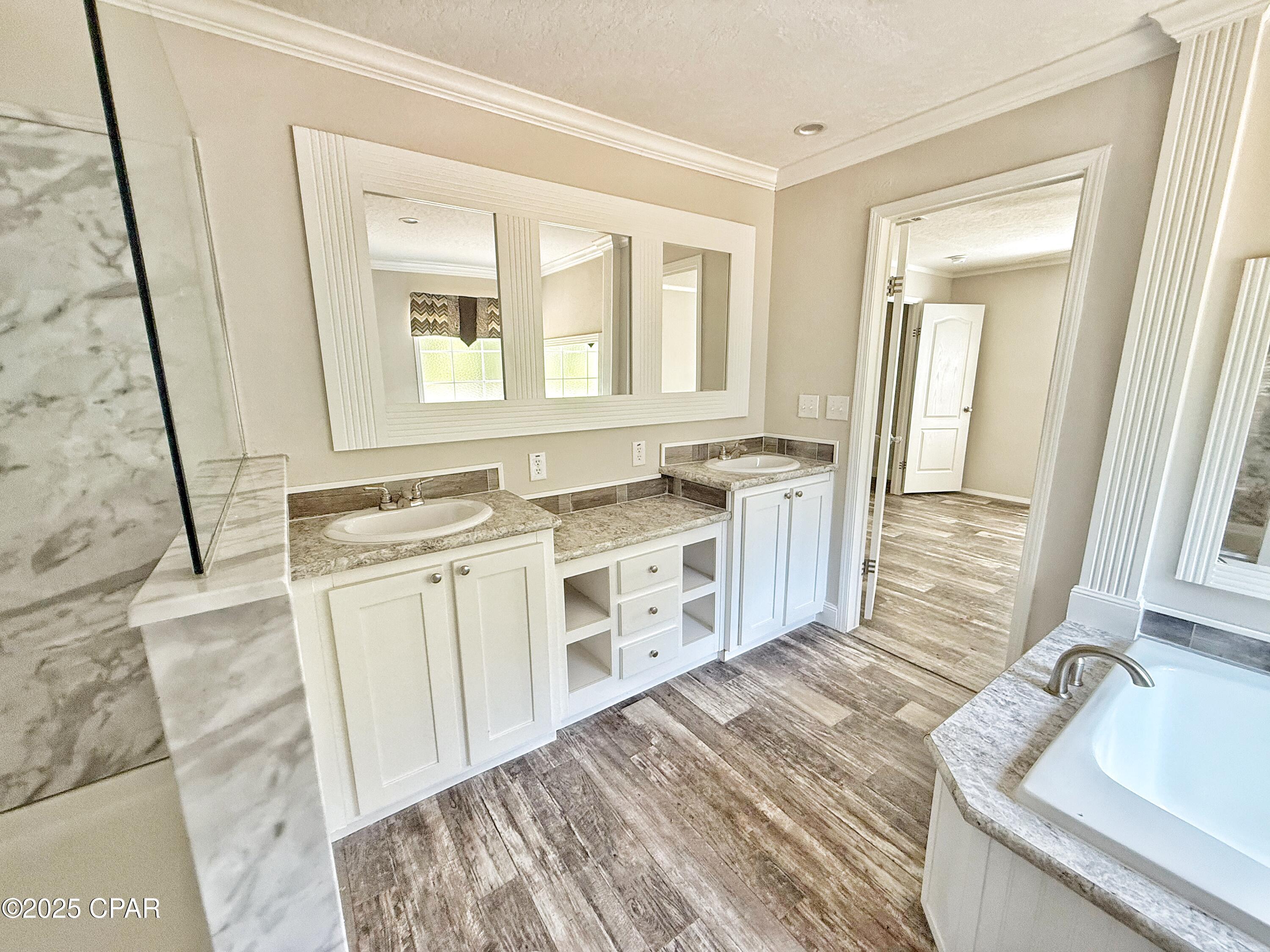 Vklg7s77fdyk_frizcar1_uwitup Uclrhwz89u5swa